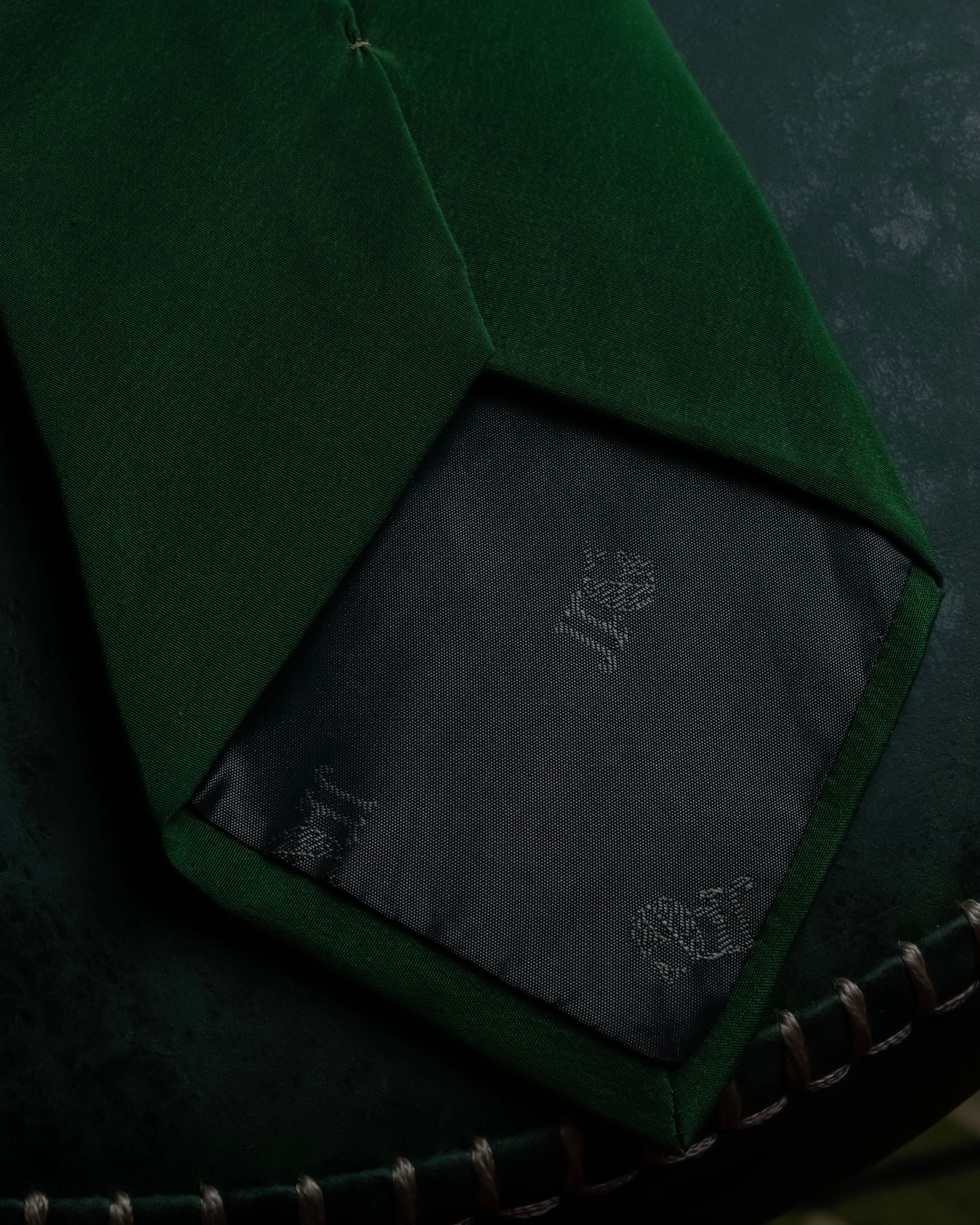 "JEAN PAUL GAULTIER" Radiation gold & human pattern silk neck tie