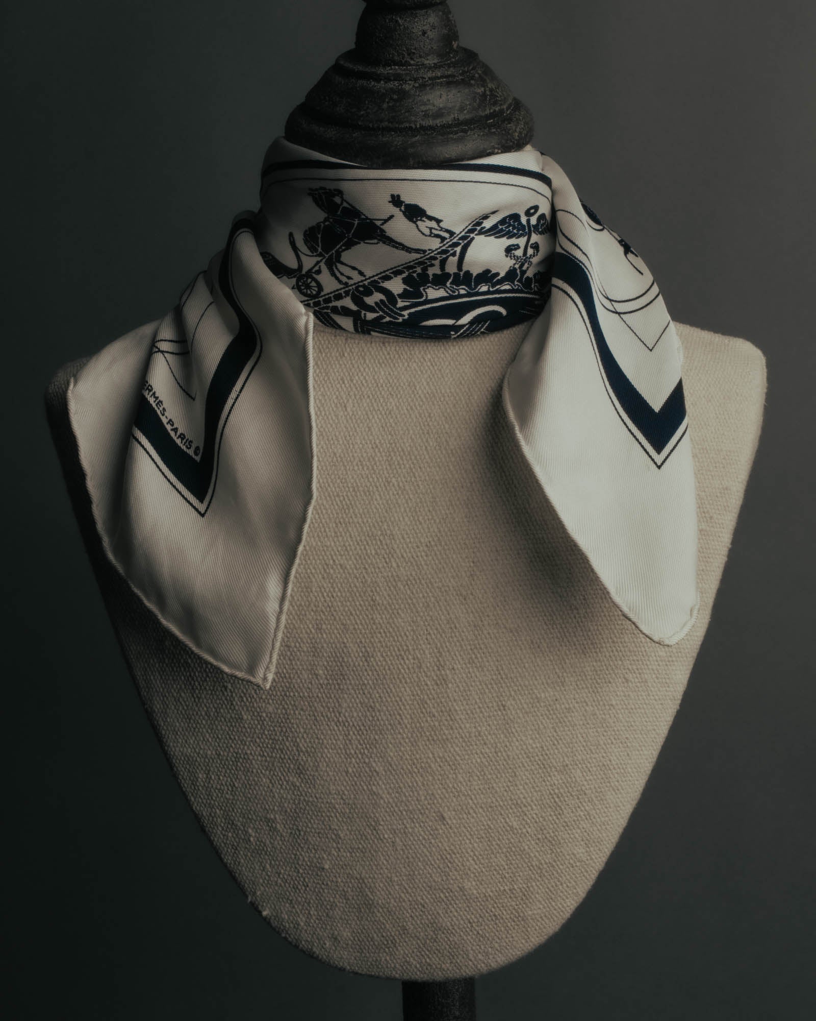 "Hermès" Classic ex libris silk scarf