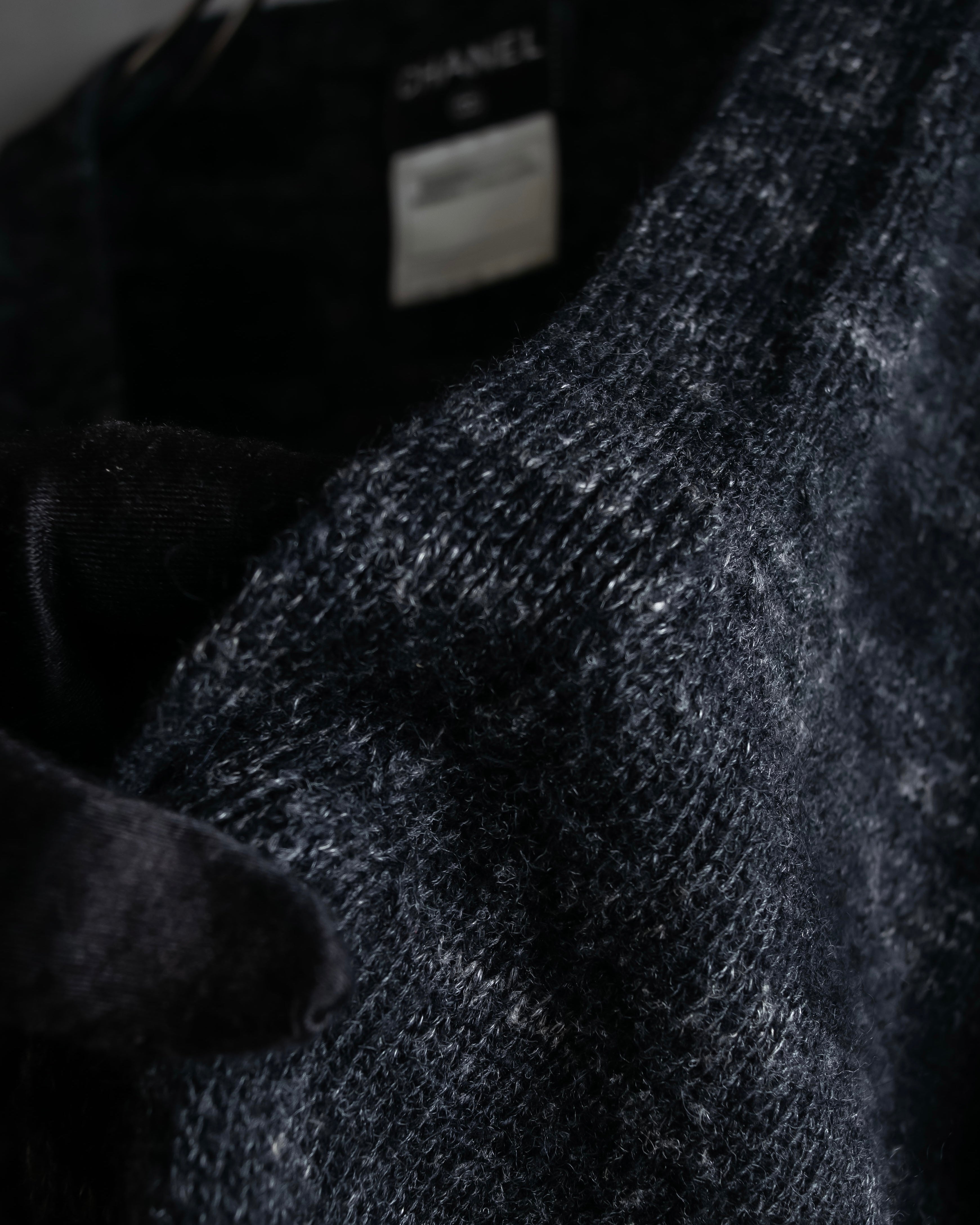 "CHANEL" Sample product hairy material light unevenness cardigan