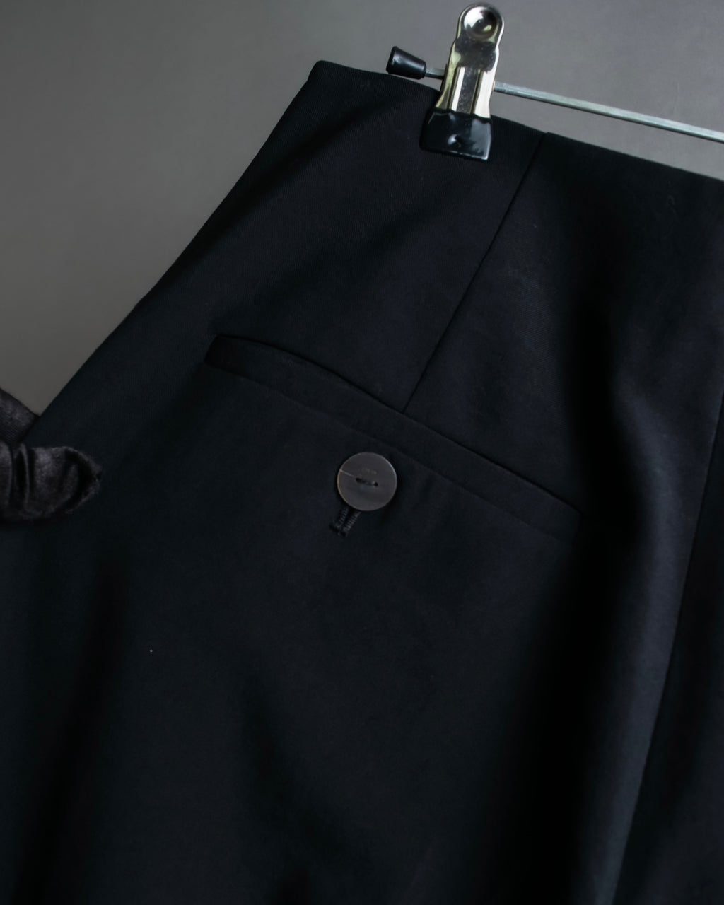 "LOEWE" Deep pleat tapered draped slacks