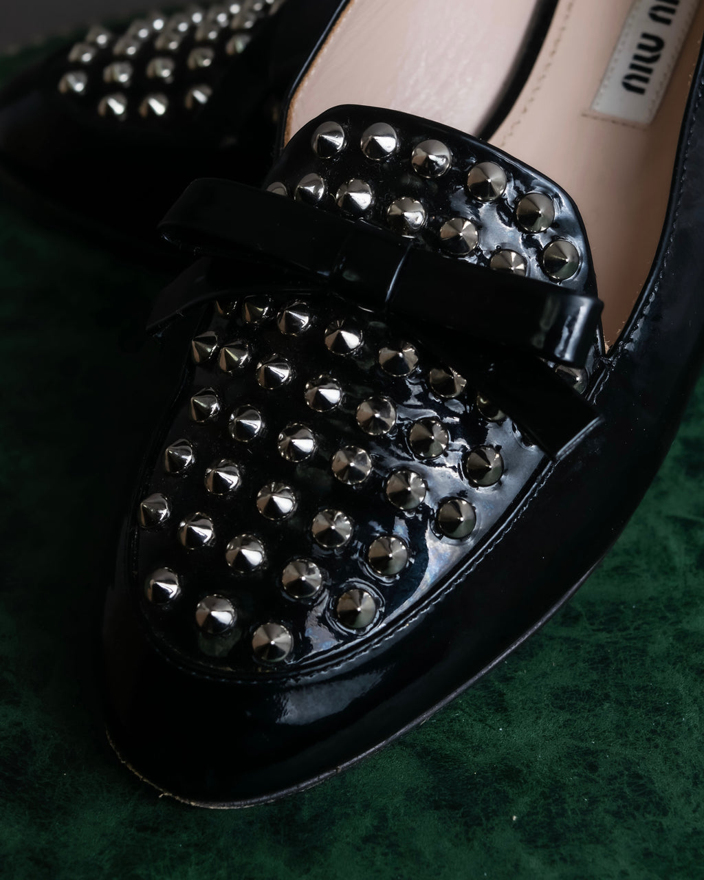 "MIU MIU" Stud＆ribbon design metal heel pumps