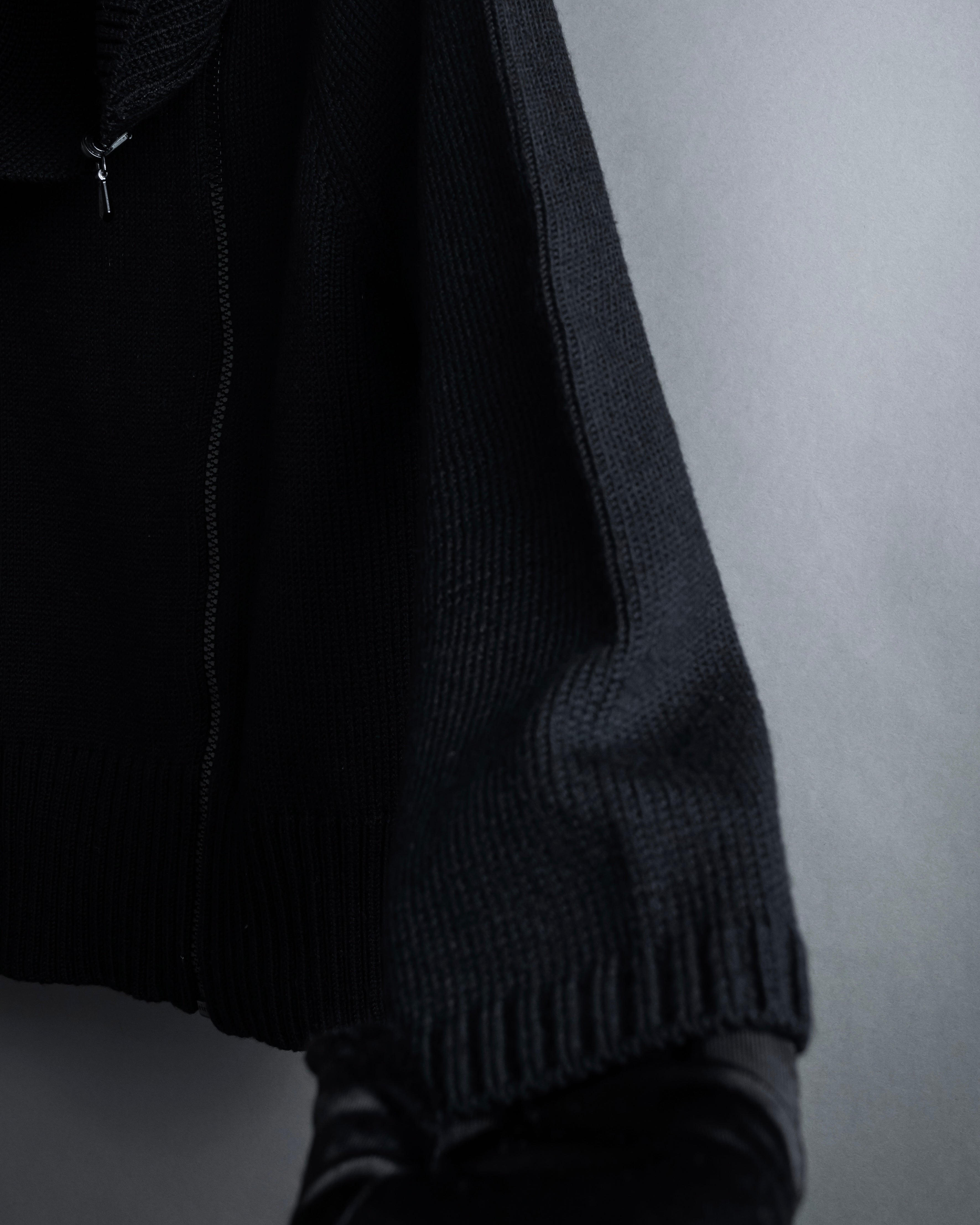 "FENDI" Raglan sleeves short length zip-up knit