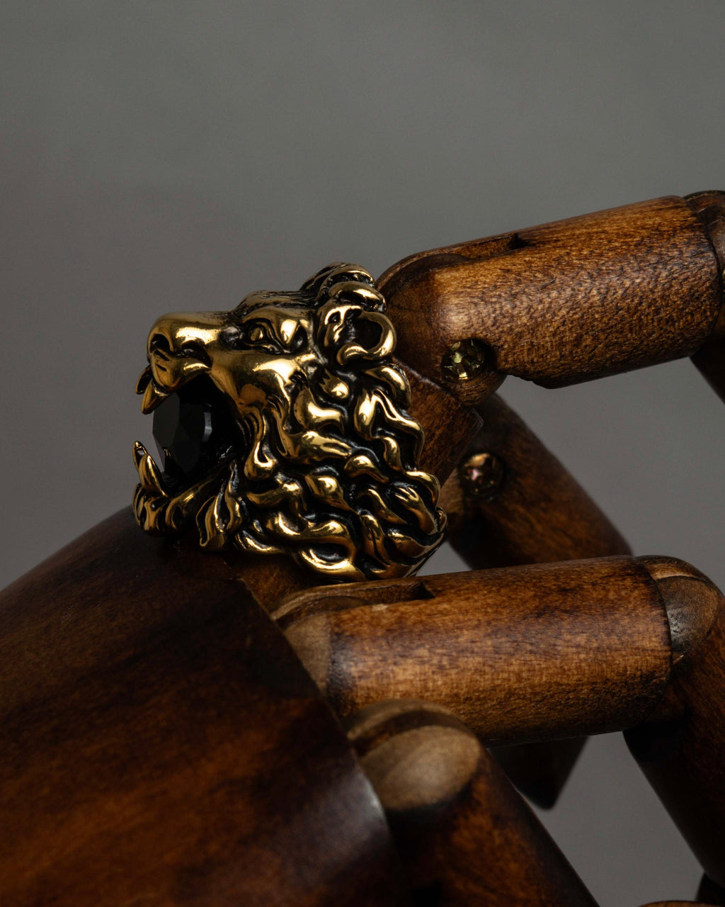 "GUCCI" Michele period lion head gold ring