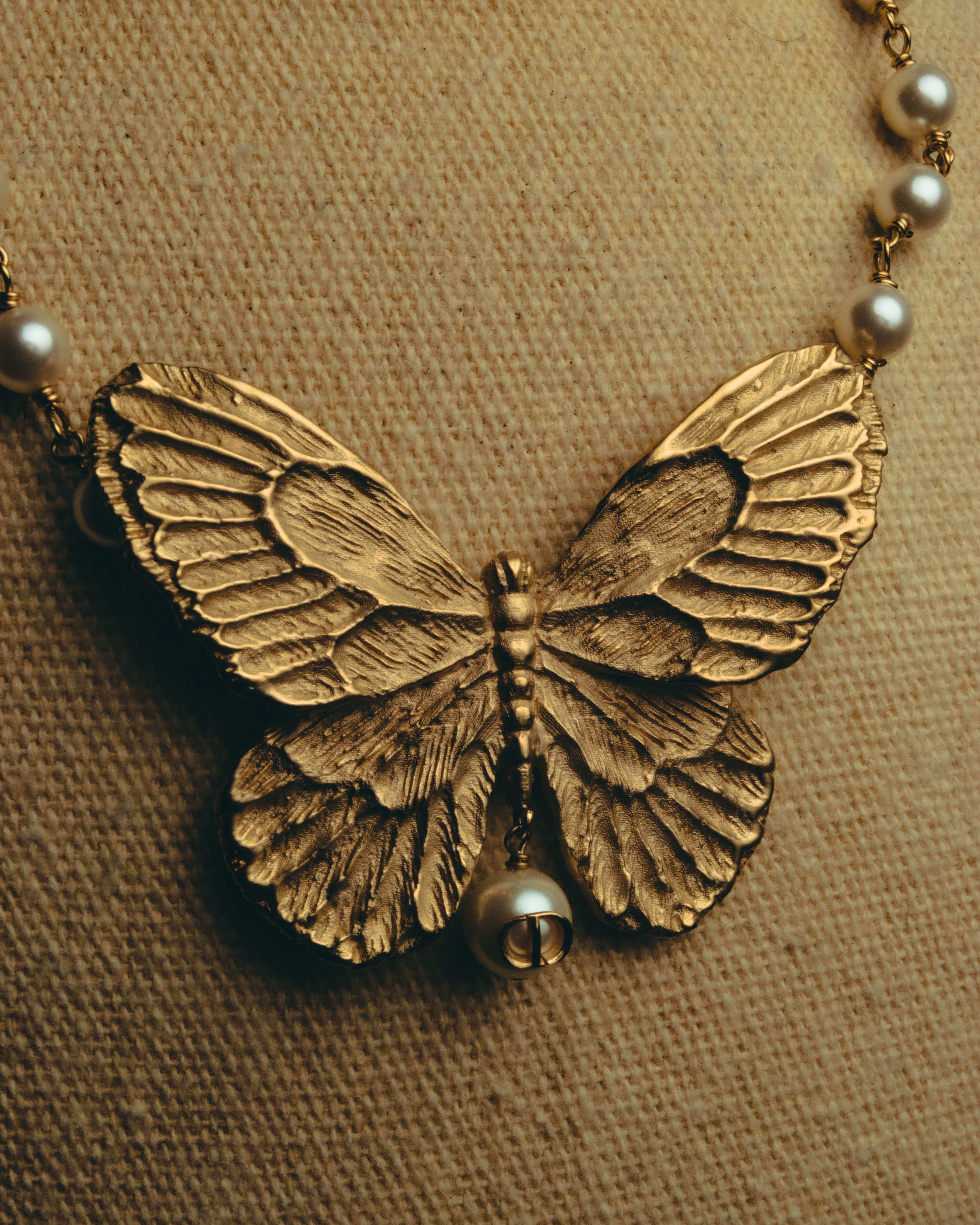 -SPECIAL- “Dior” 2023-24’s Sculpted butterfly pearl long necklace