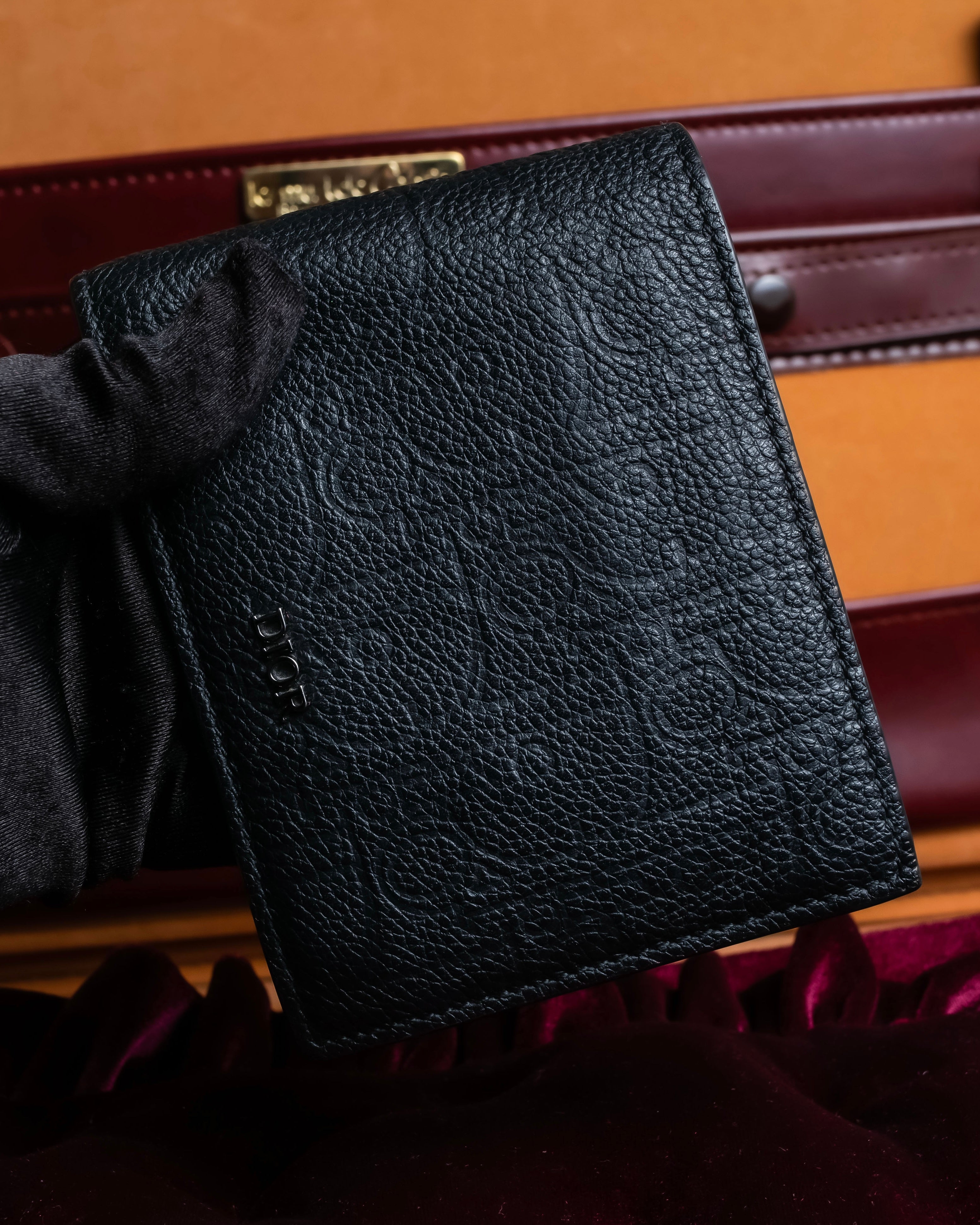 "Dior" Logo engraved bi-fold leather wallet