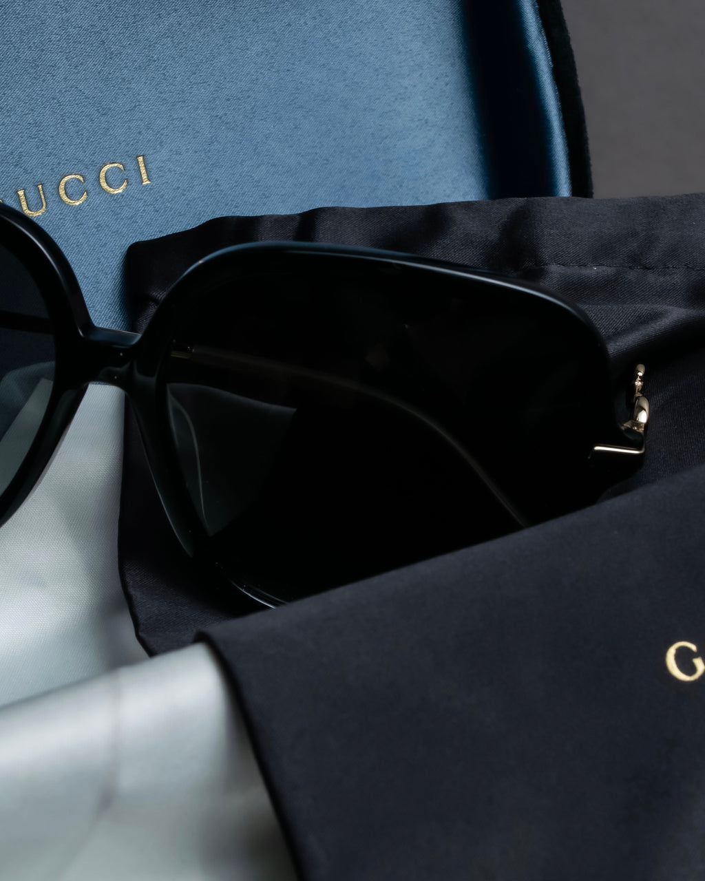 "GUCCI" Horsebit motif temple design big square frame sunglasses