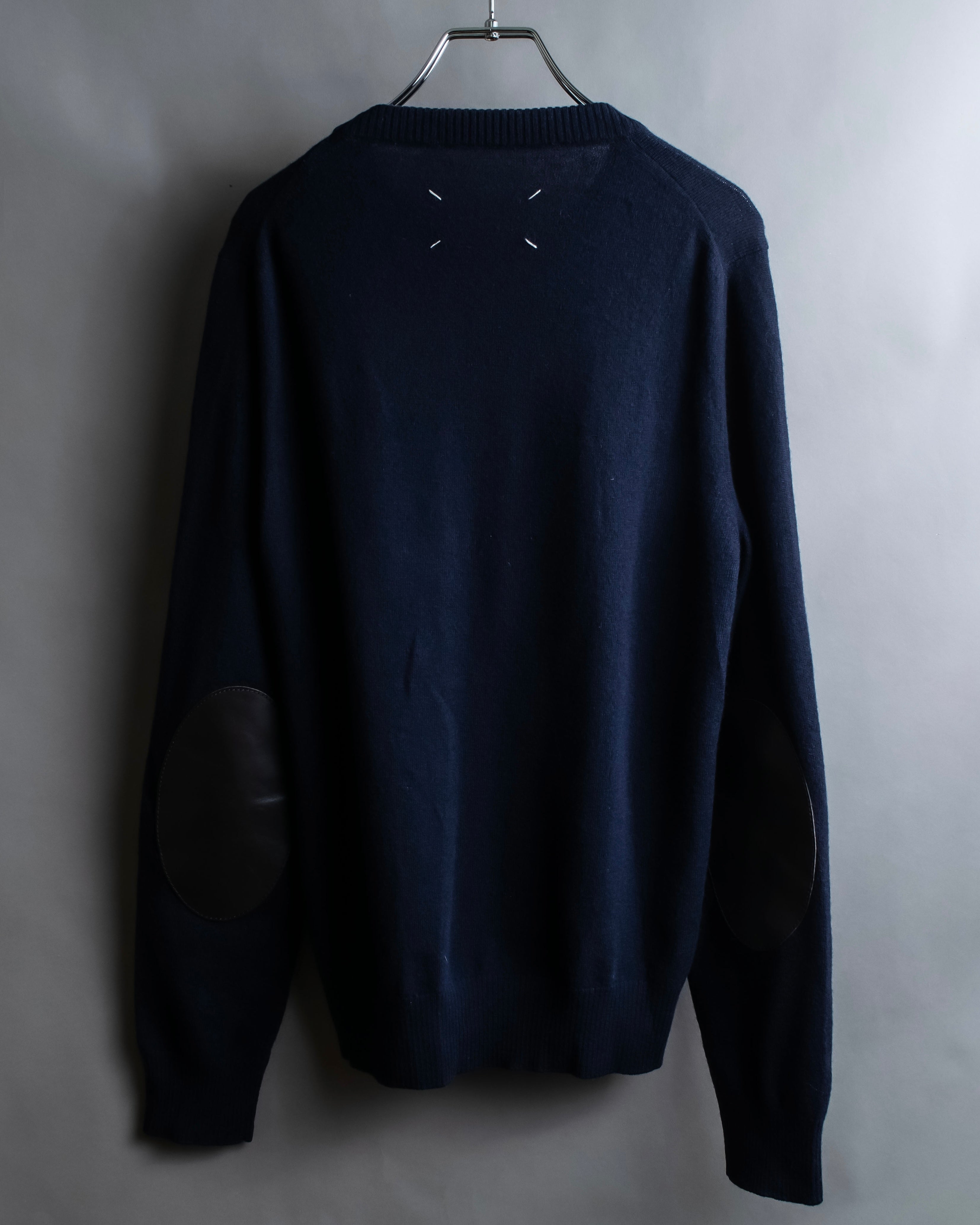 "MAISON MARGIELA" 16AW elbow patch design navy color knit