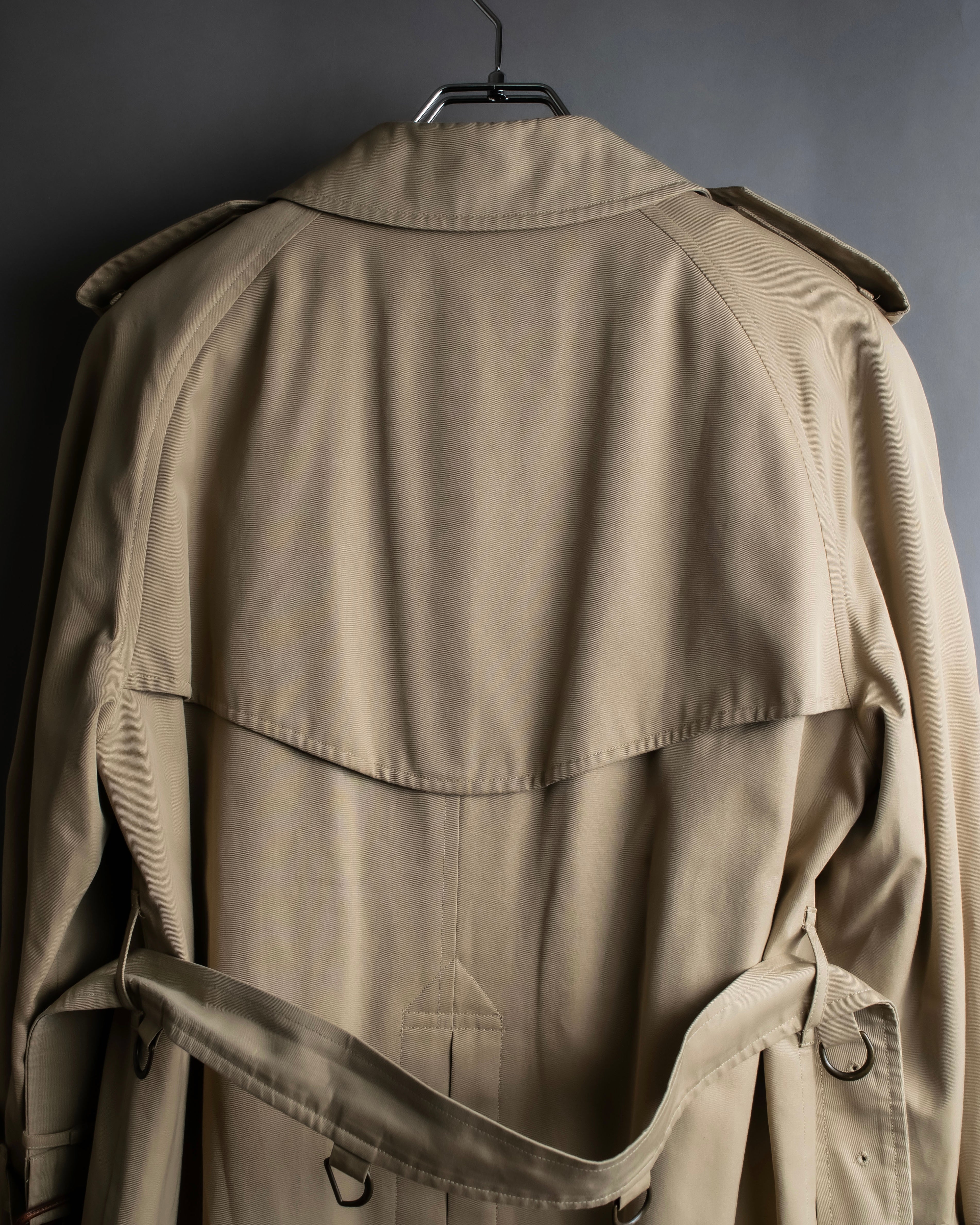 "BURBERRYS" Military detail classic trench coat
