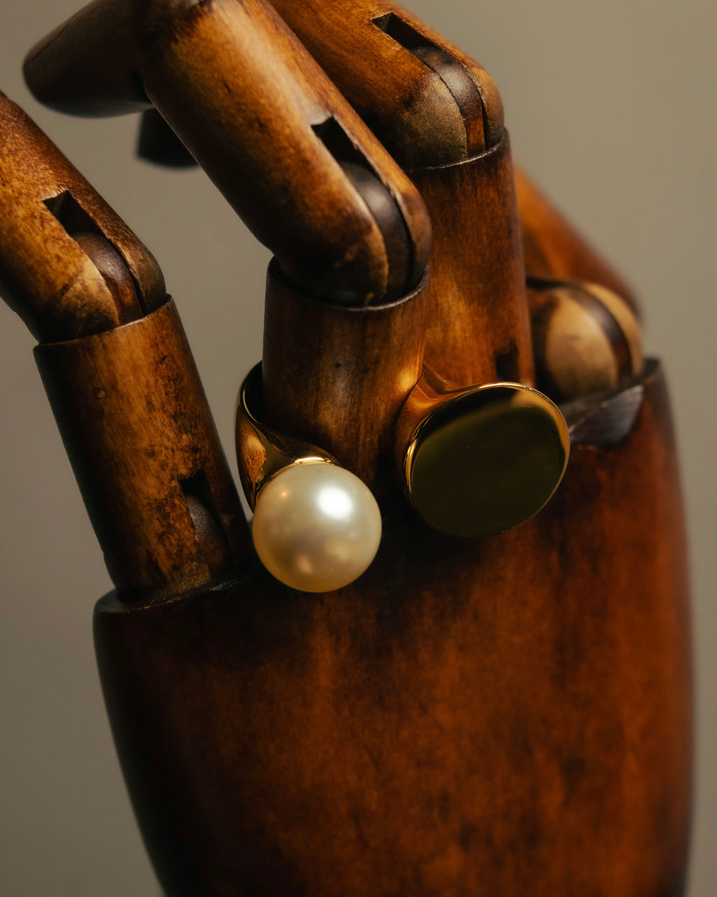 “Chloé” 2015-2016 darcey pearl fork ring