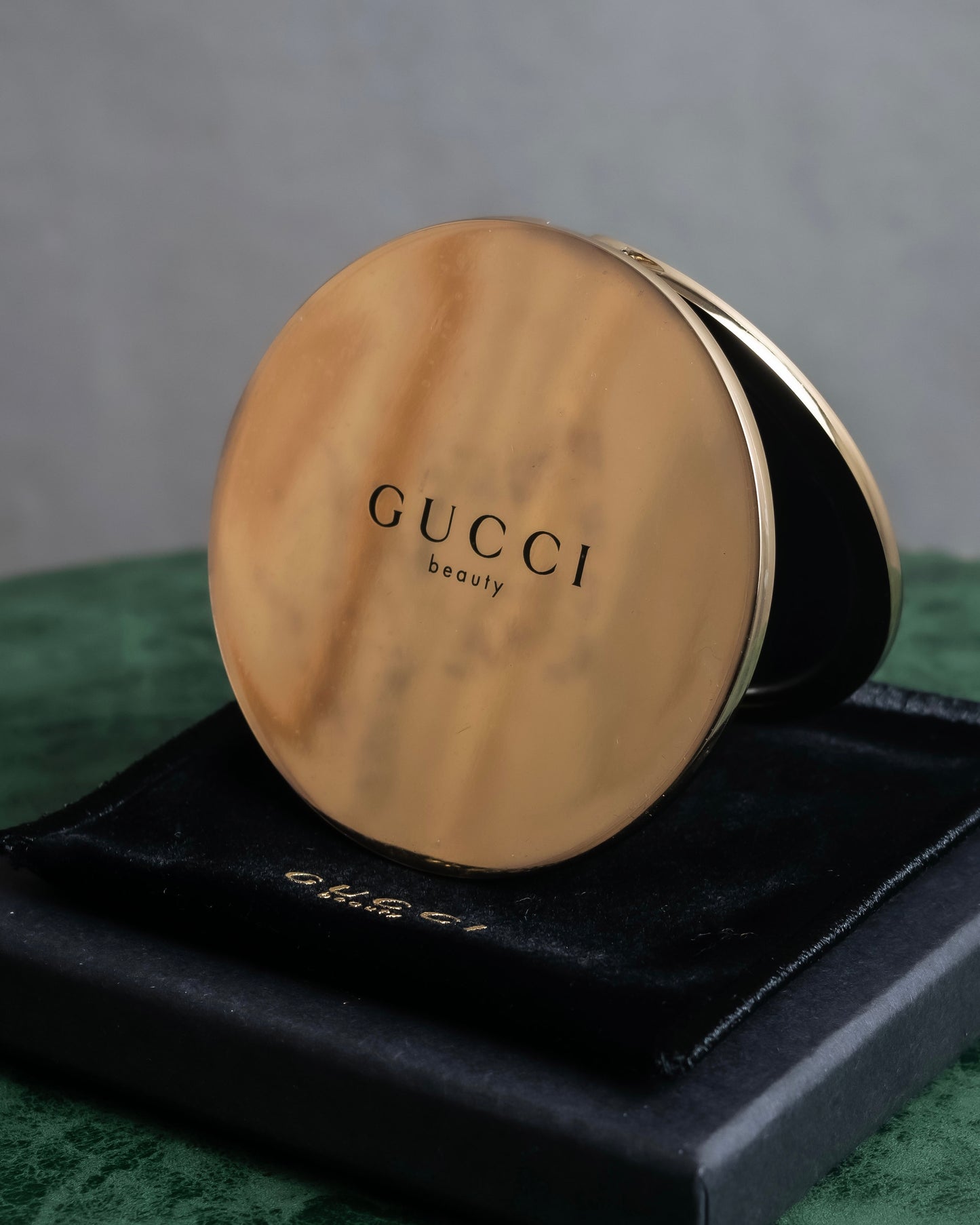 "GUCCI" Gold metal design logo engraved hand mirror