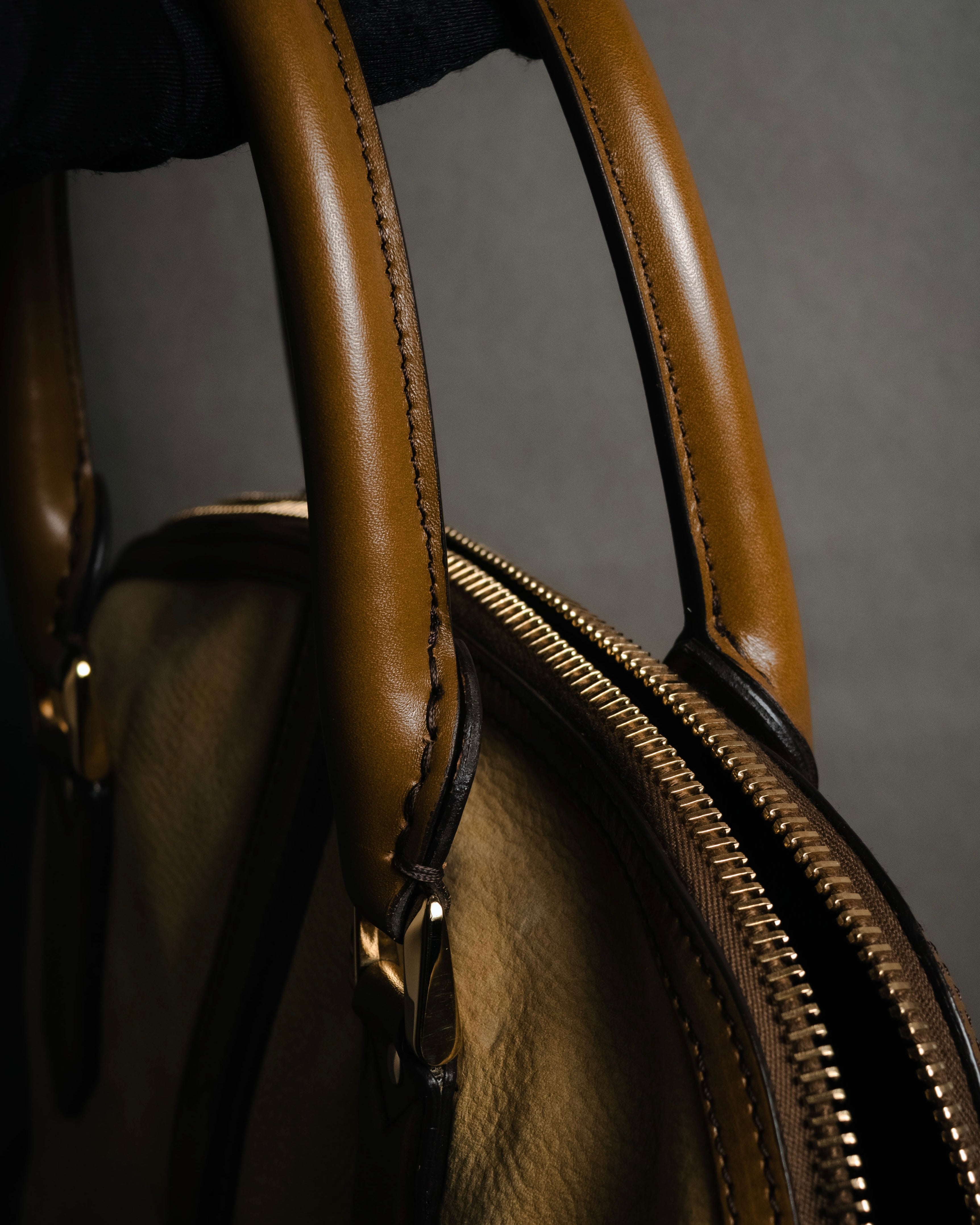 –SPECIAL– "BURBERRY"
2012 Orchard bowling bridle nubuck leather bag