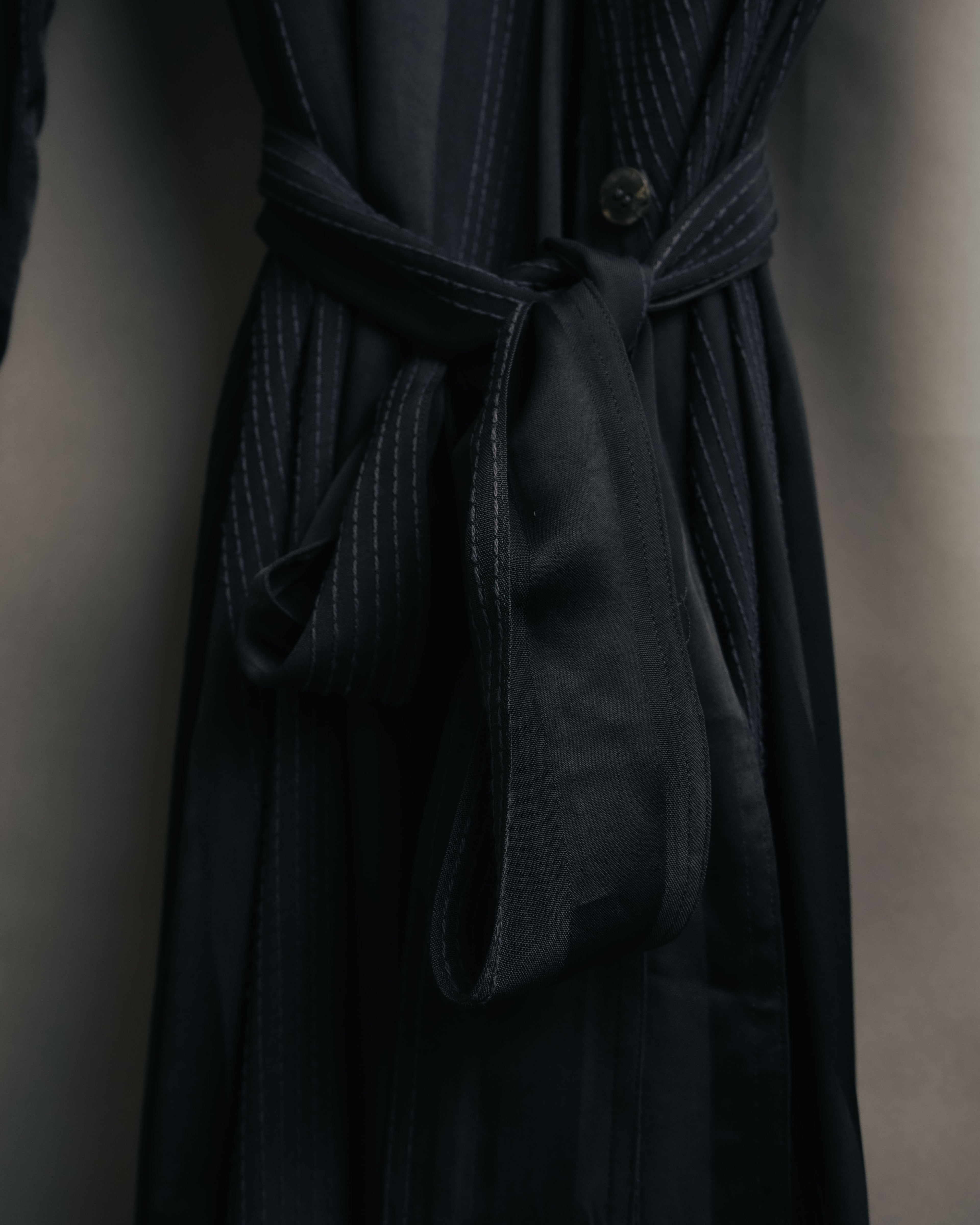 -MOOD Vintage Collections-
90’s Asymmetric stripe stitch long dress