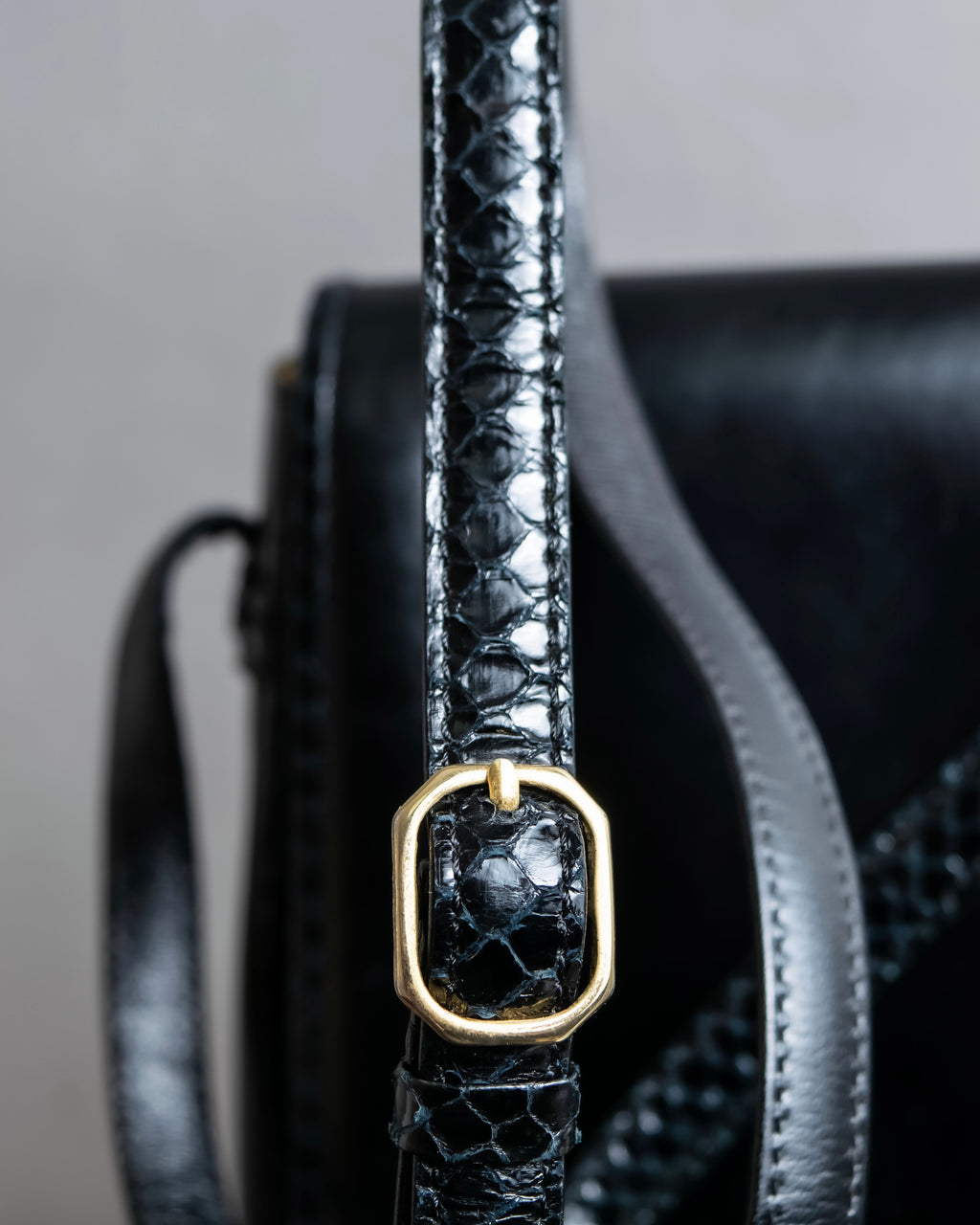 "GIVENCHY SACS" Logo parts design leather combination shoulder bag