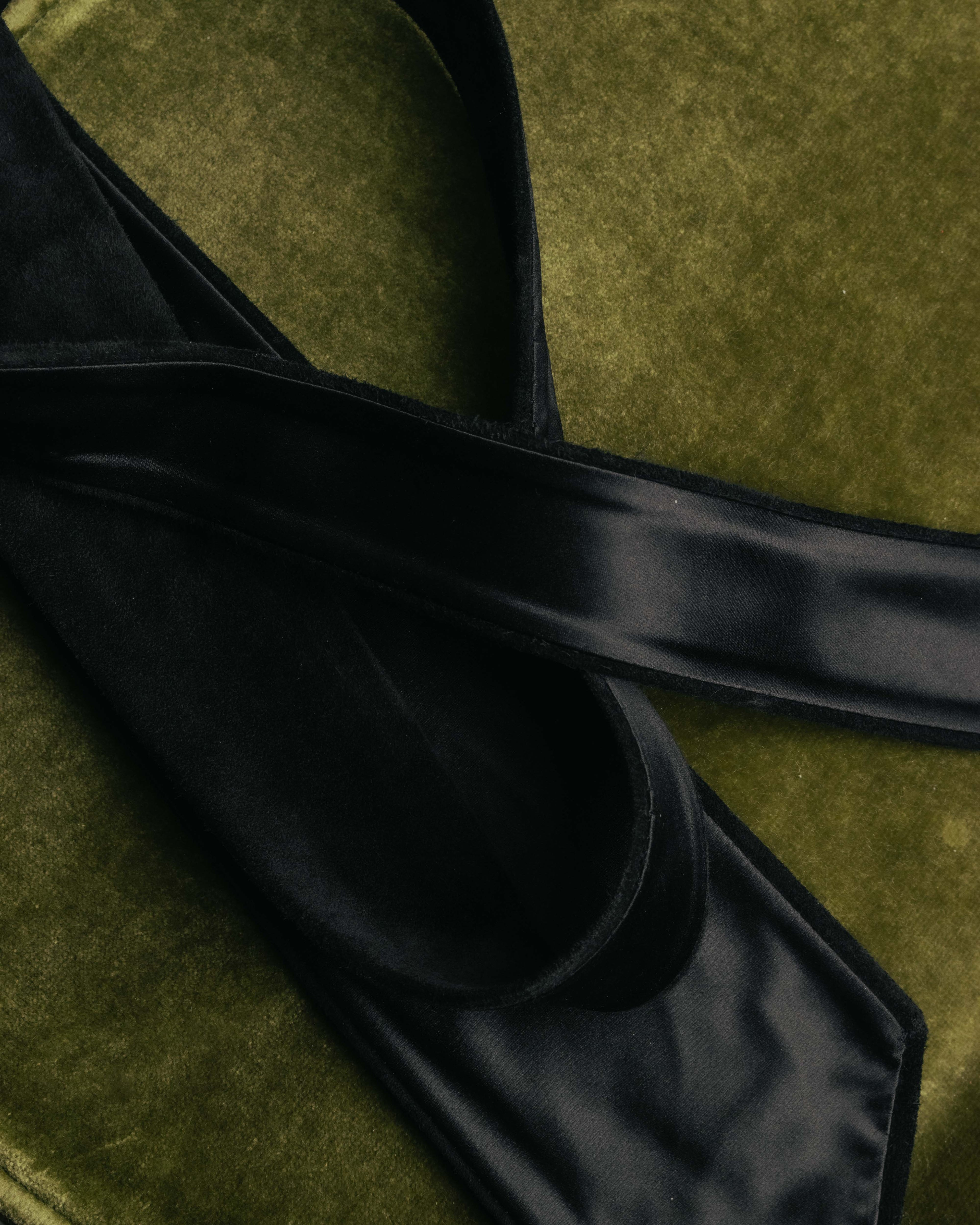 -SPECIAL- “HERMÈS” 2008-18 Suede cutwork leather tie