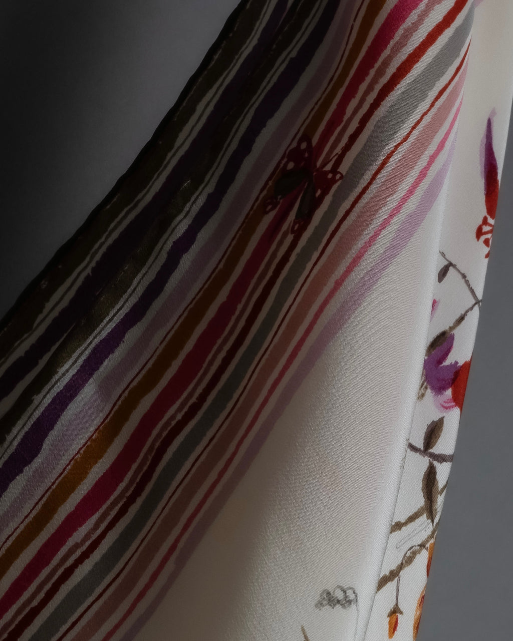 “GUCCI” Botanical printed silk scarf