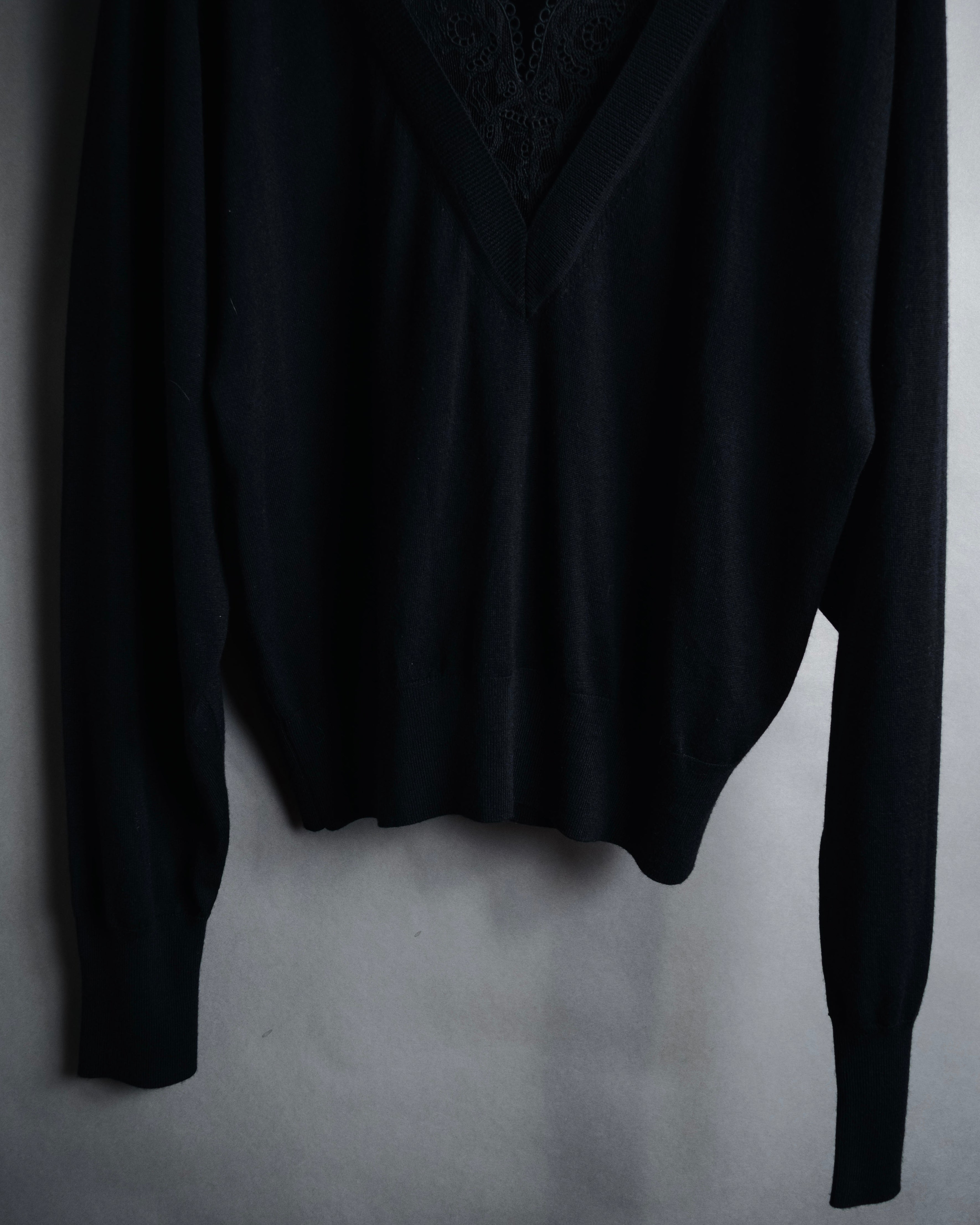 "Chloe" 2020 Lace-trimmed v-neck knit top