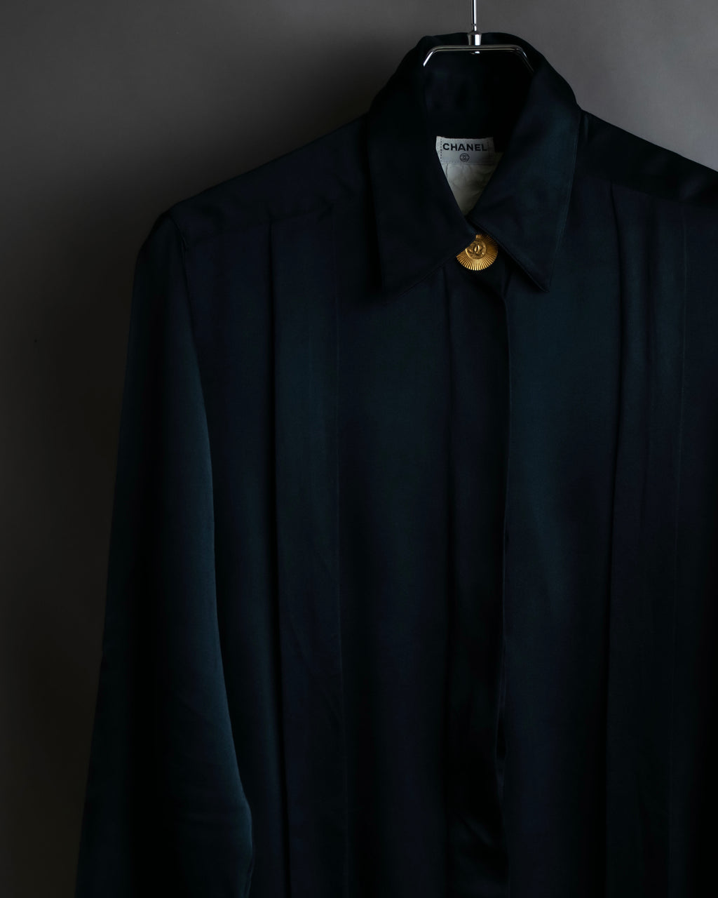 "CHANEL" Coco mark button design black glossy shirt