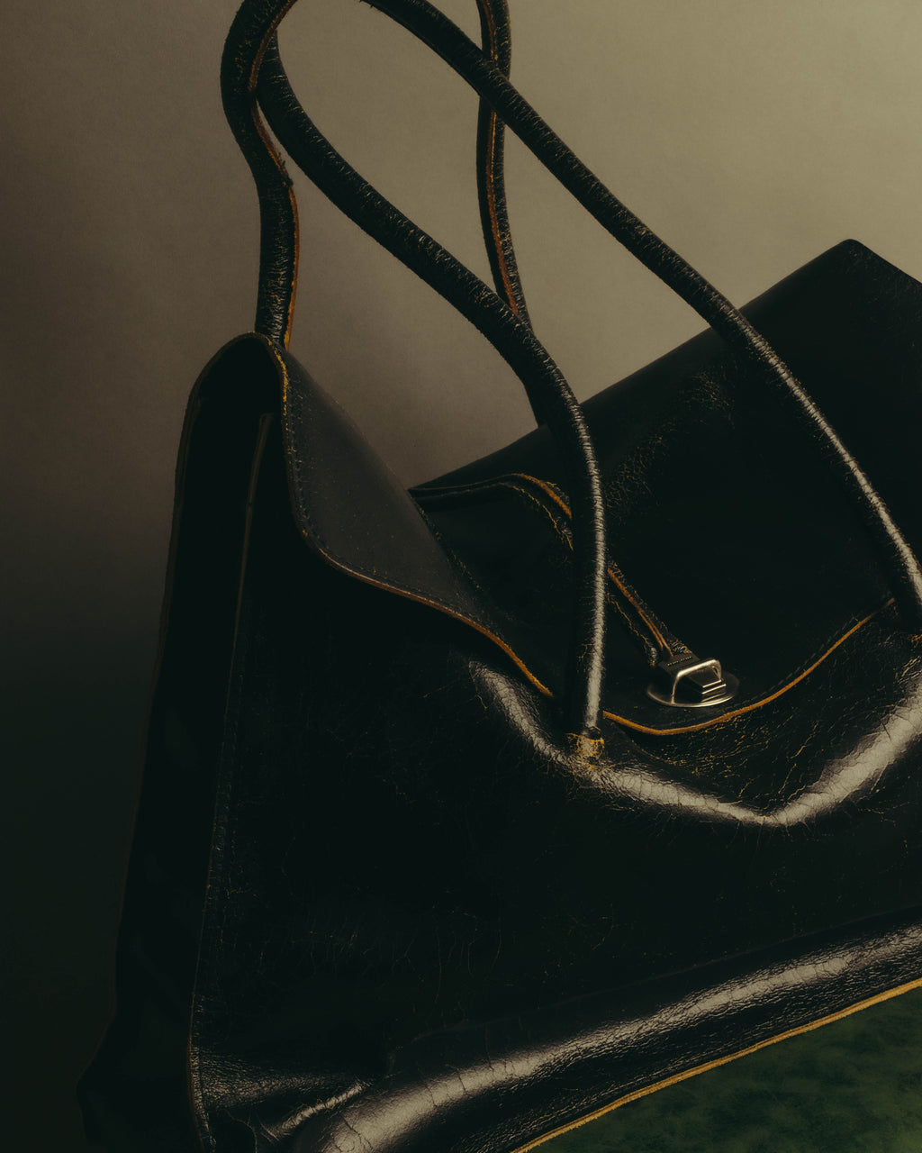 "Miu Miu" 90's-00's Cracked leather tote handbag