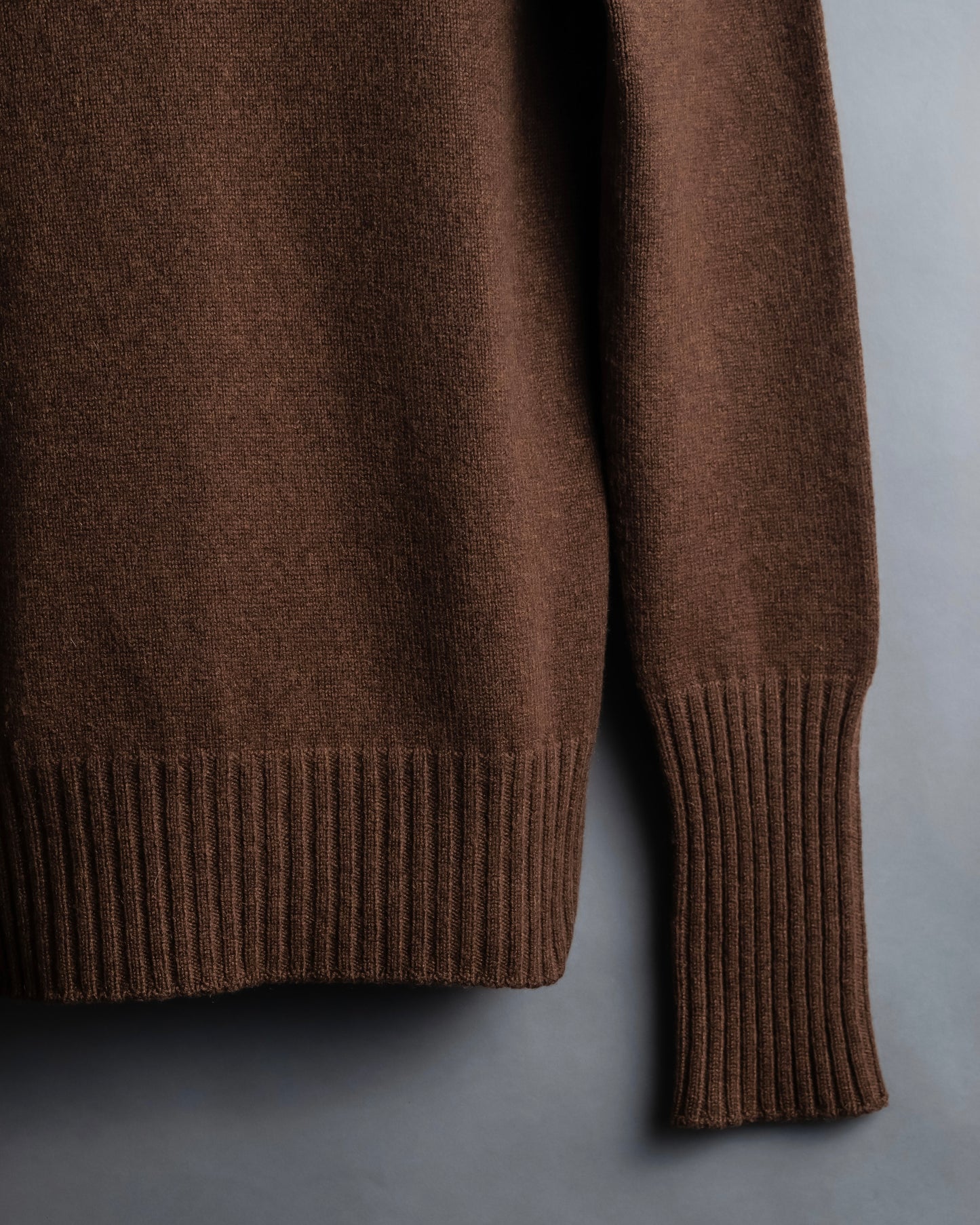 "HERMES" 100% cashmere V neck design knit