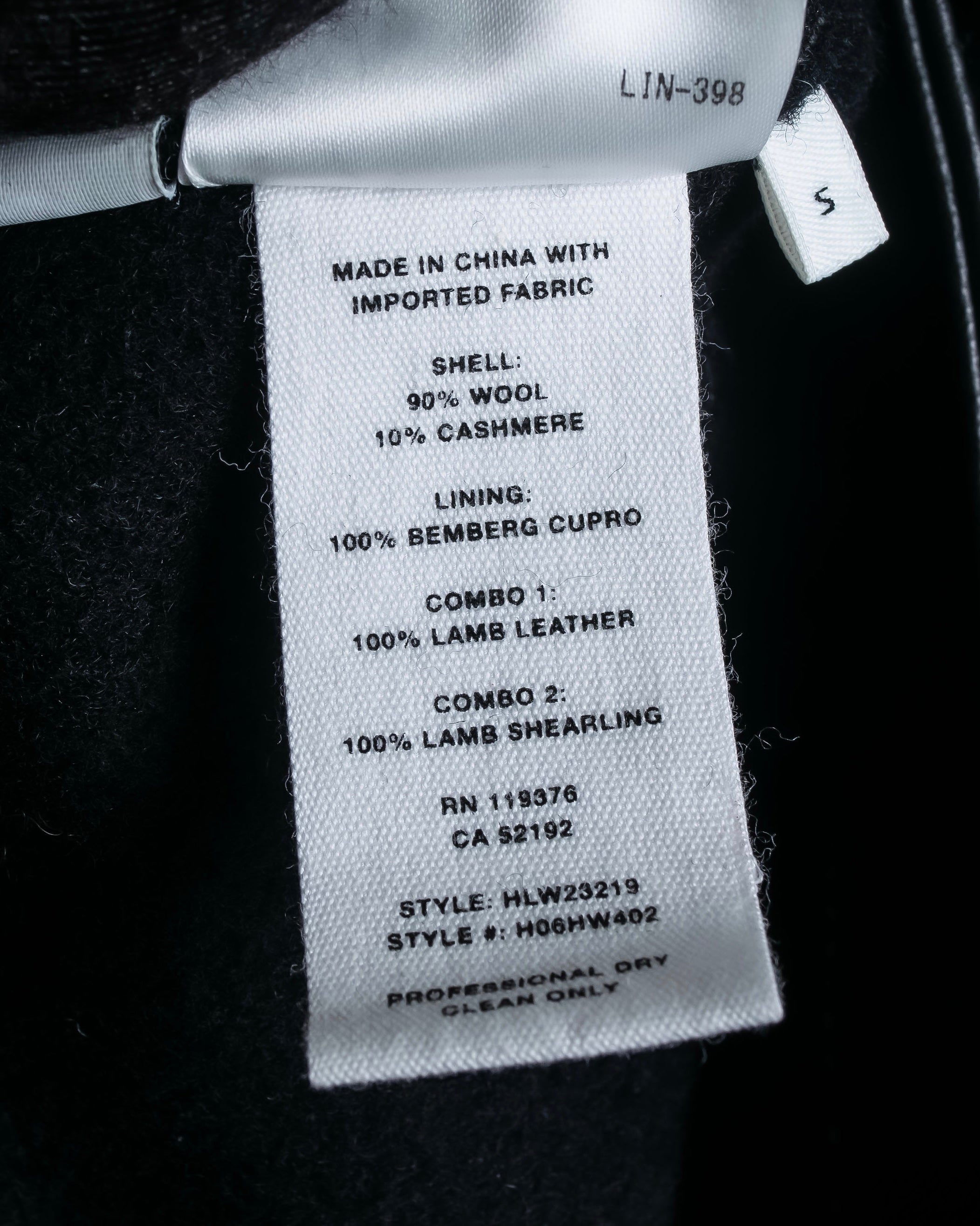 "HELMUT LANG" Fur collar belted long coat