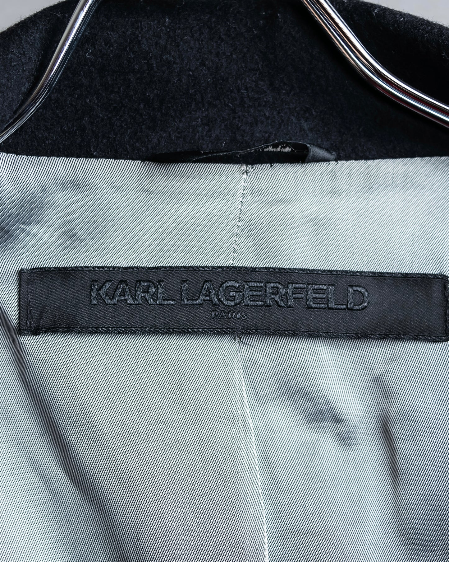 "Karl Lagerfeld"
Double breasted layered lapel oversized chester coat