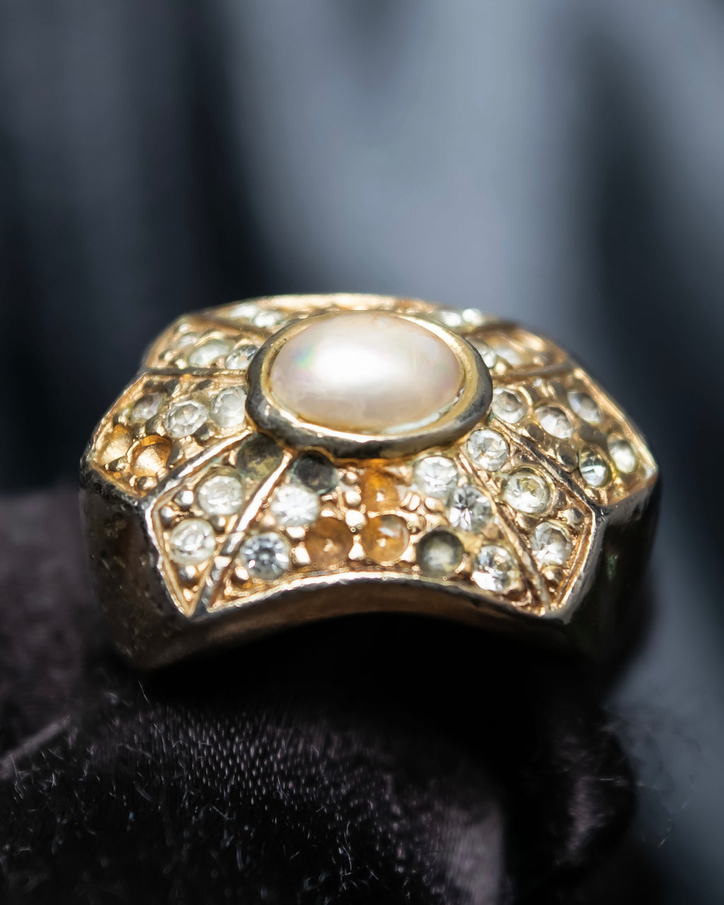 “Dior” Star-shaped pearl gold ring