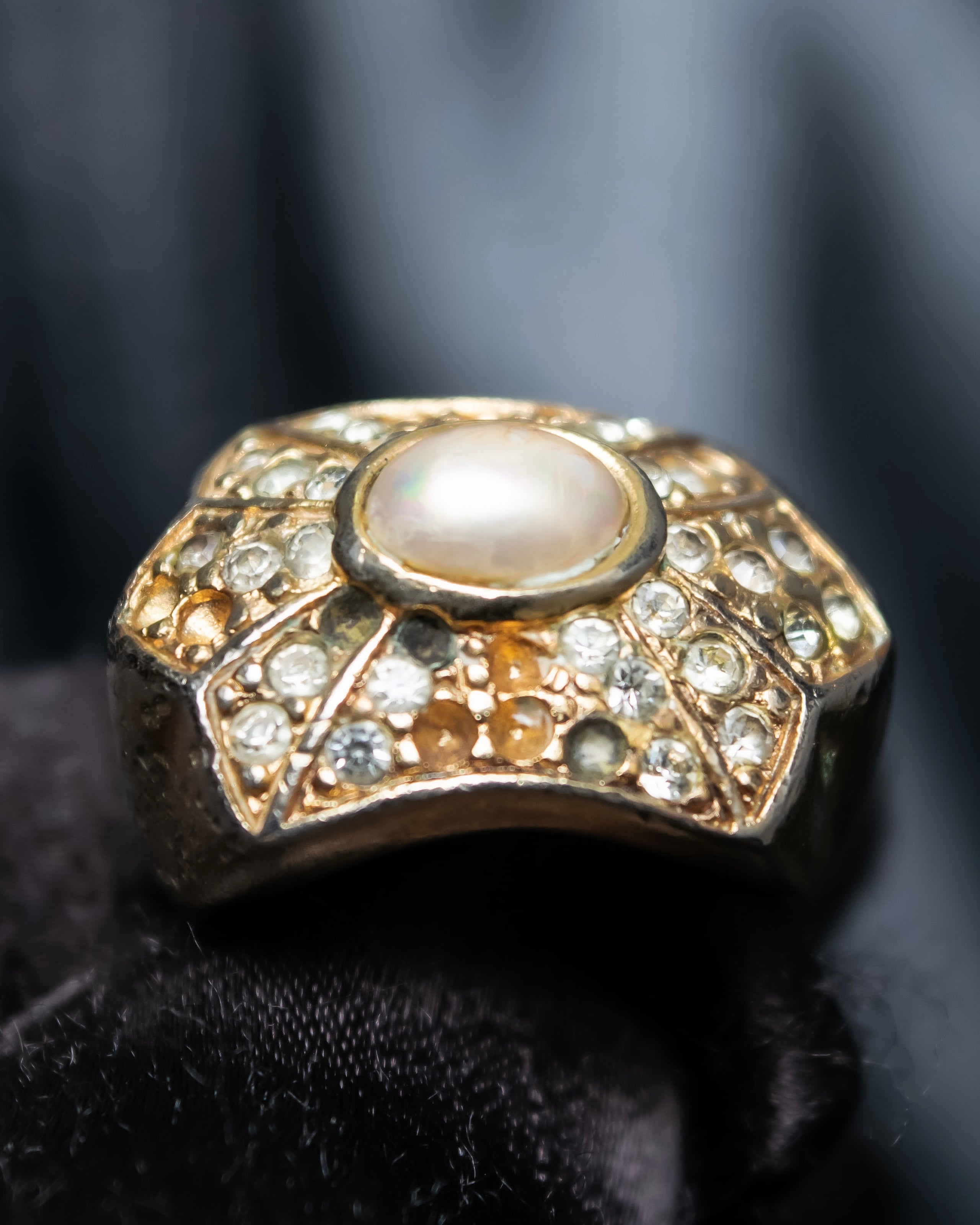 “Dior” Star-shaped pearl gold ring