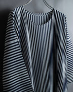 "PLEATS PLEASE ISSEY MIYAKE" Monotone color pleated oversized tops