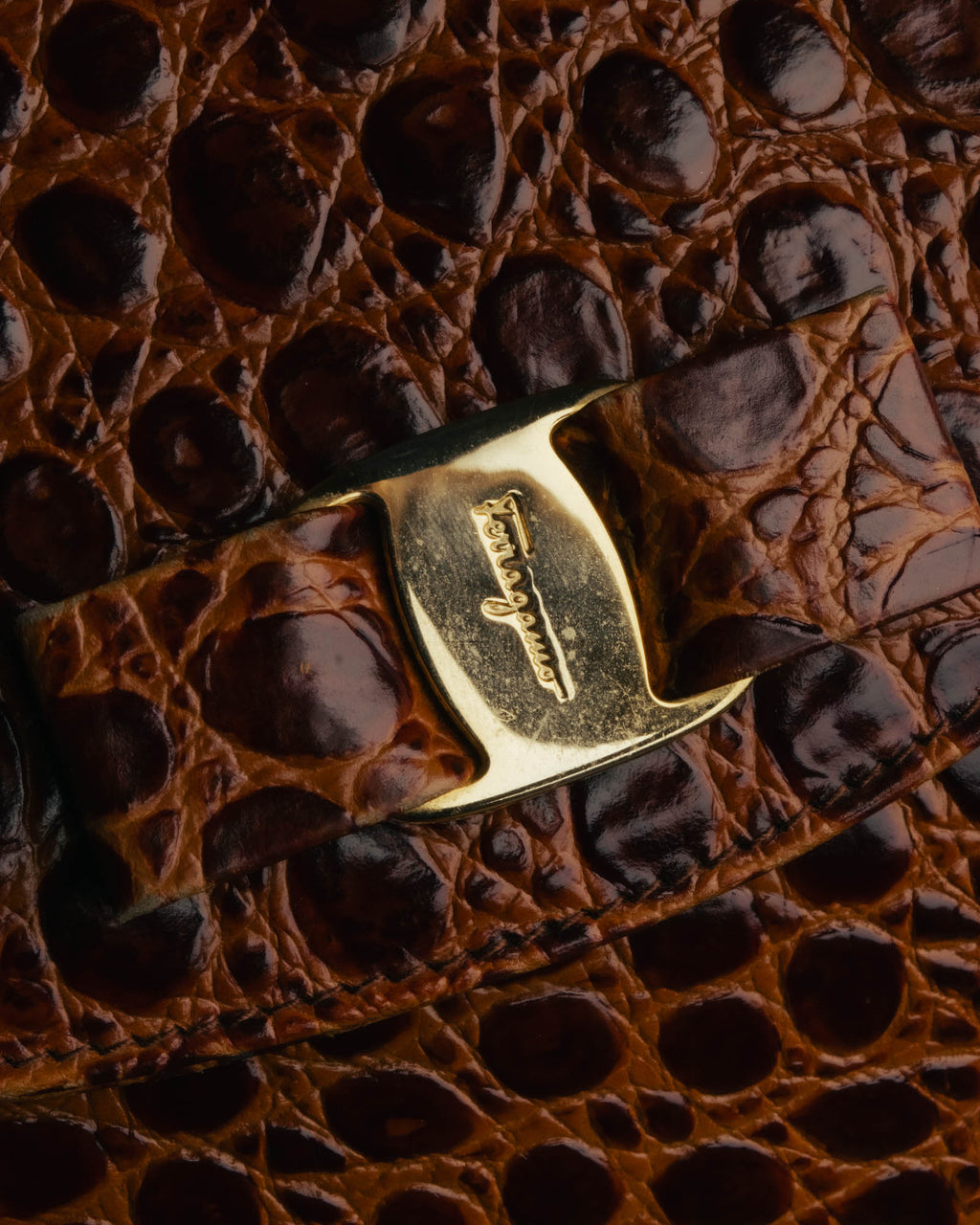 -SPECIAL- "Salvatore Ferragamo" 90's Glossy crocodile pattern shoulder bag