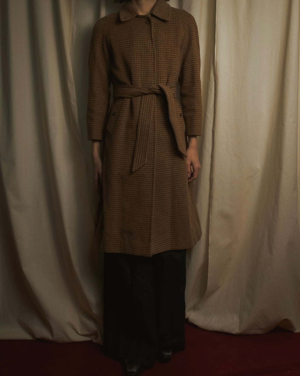 Abrigo de cuadros de tweed con cinturón de los años 80-90 de Burberrys