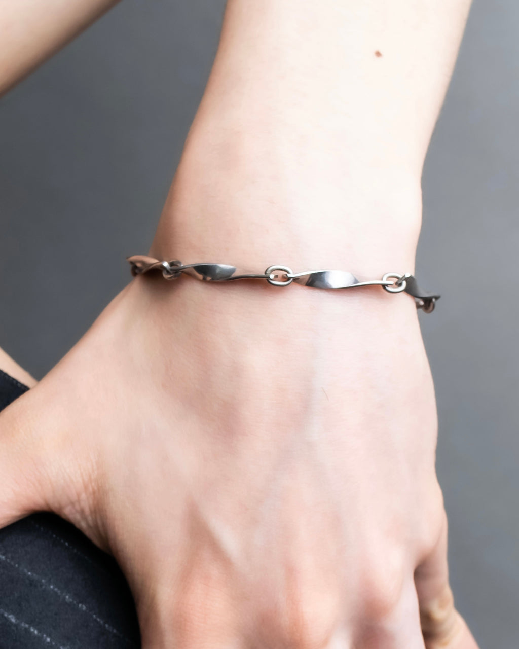 "GEORG JENSEN" Twisted detail silver bracelet