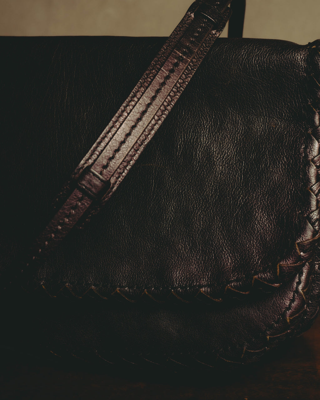 “BOTTEGA VENETA” 10’s Iridescent calfskin intrecciato trim crossbody bag