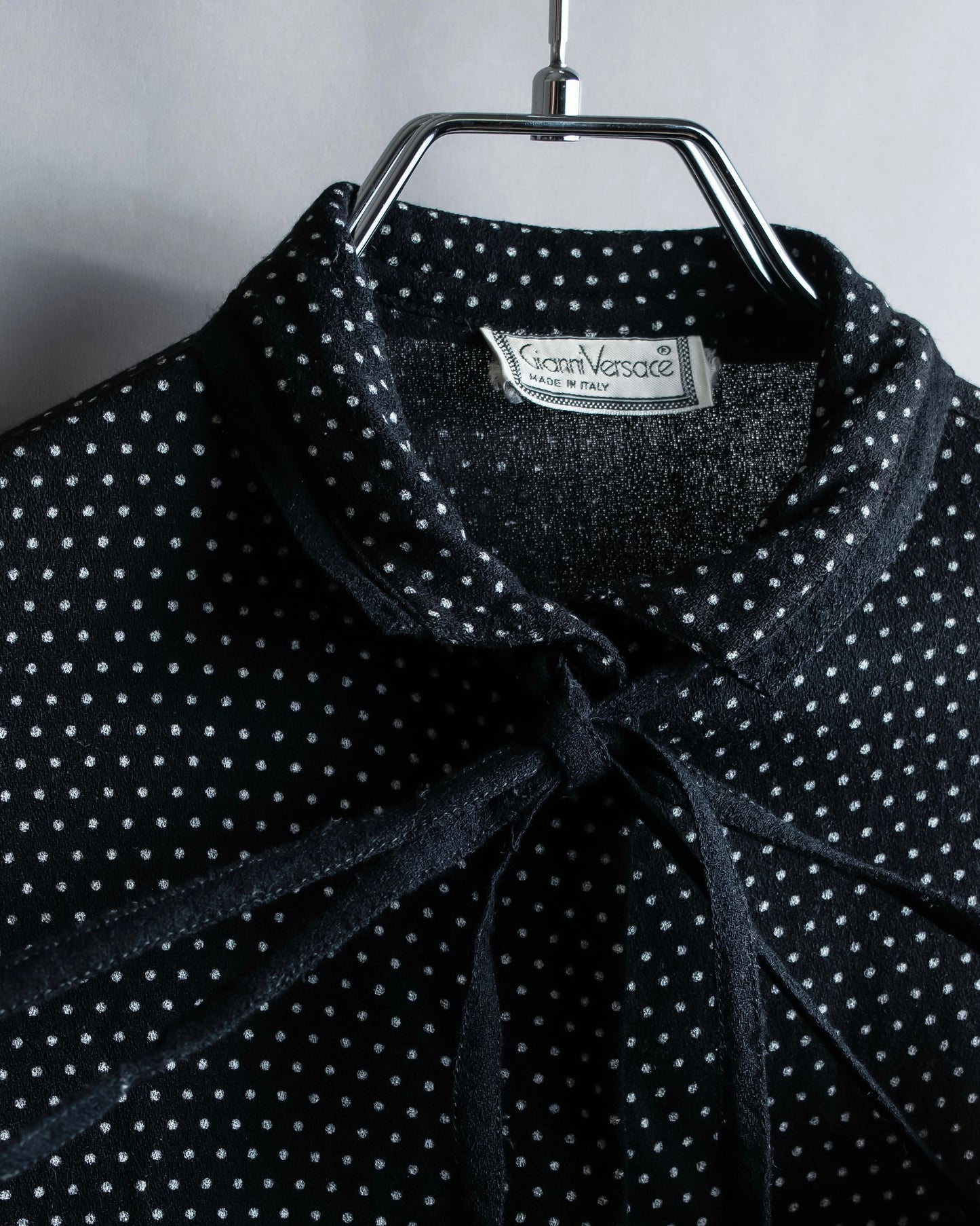 "GIANNI VERSACE COUTURE" Polka dot pattern bowtie collar shirt