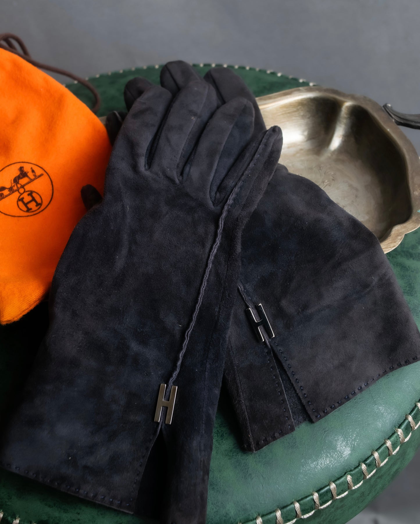 "HERMES" H motif design suede leather gloves