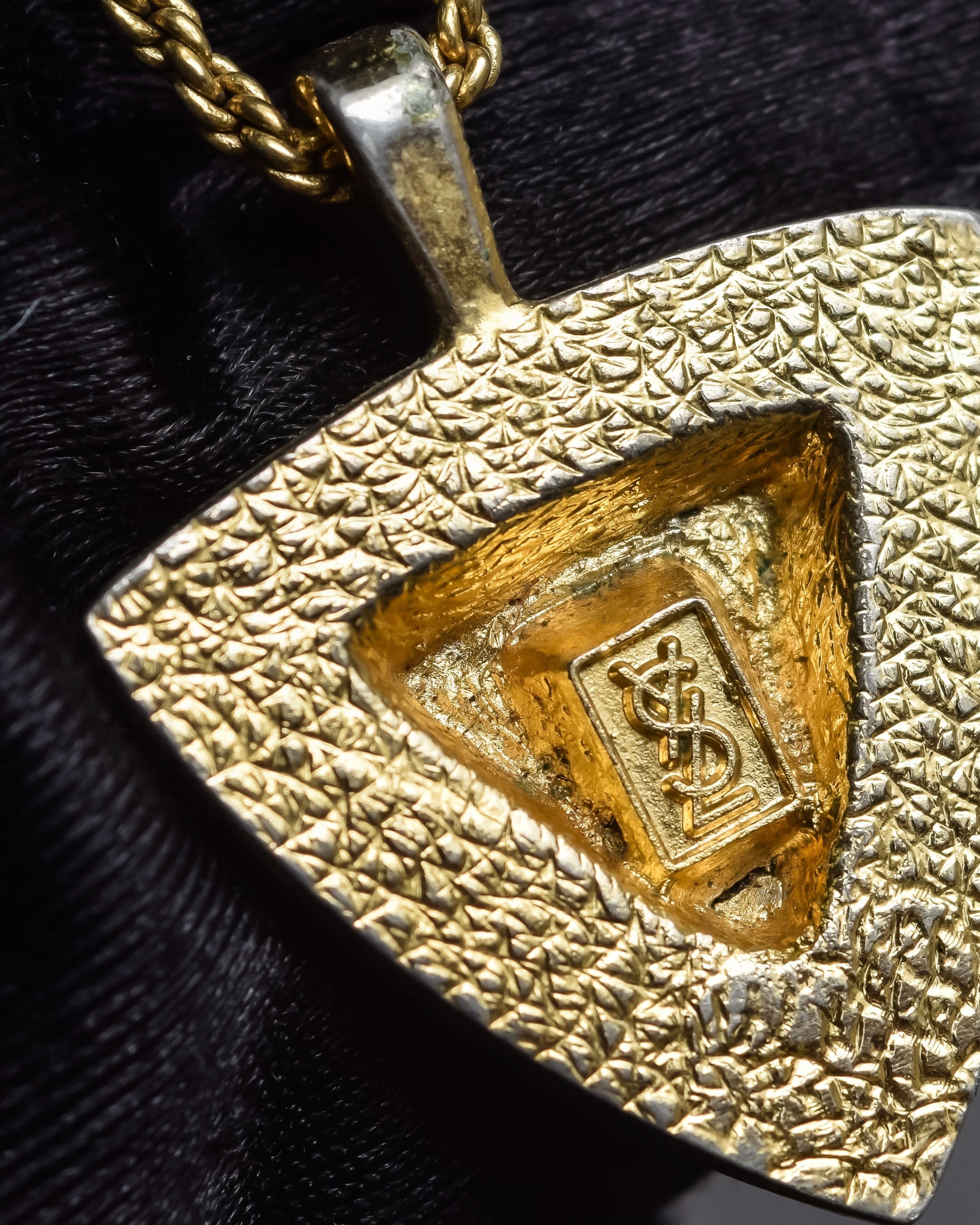 "YVES SAINT LAURENT" Triangle motif glass stone necklace