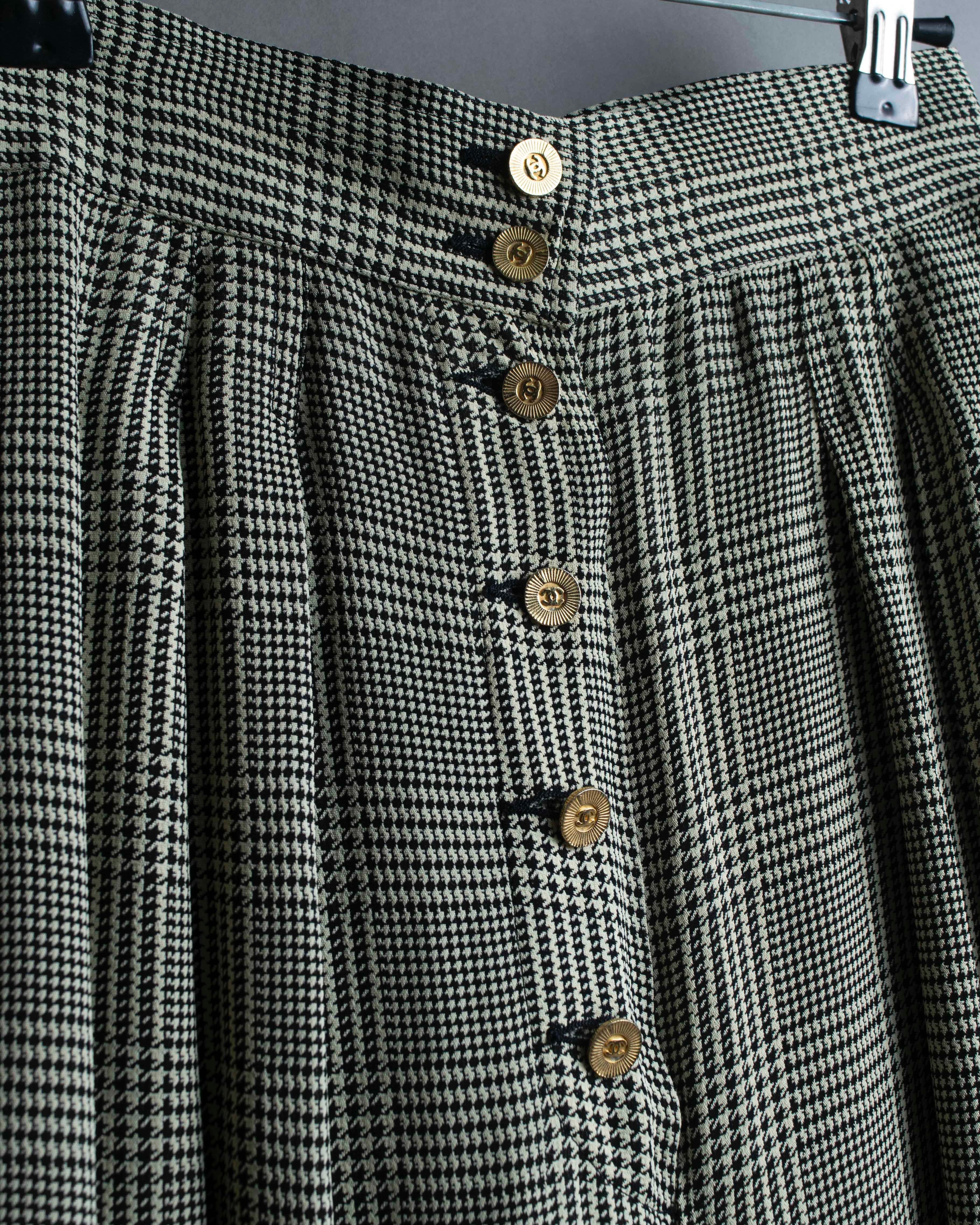 "CHANEL" Coco mark button fly detail houndstooth pattern wide slacks