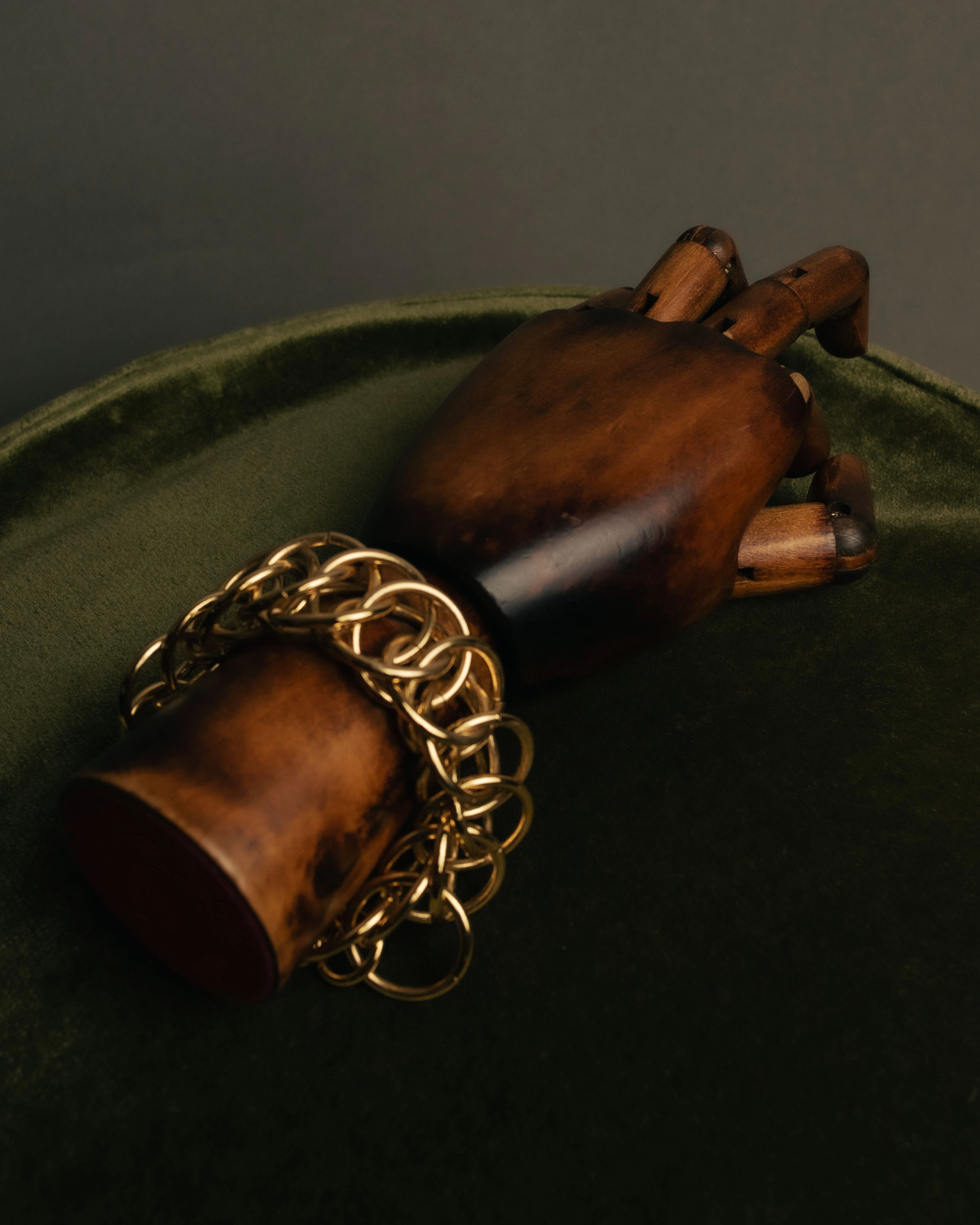 “LOEWE” 90’s-00’s gold ring chain bracelet