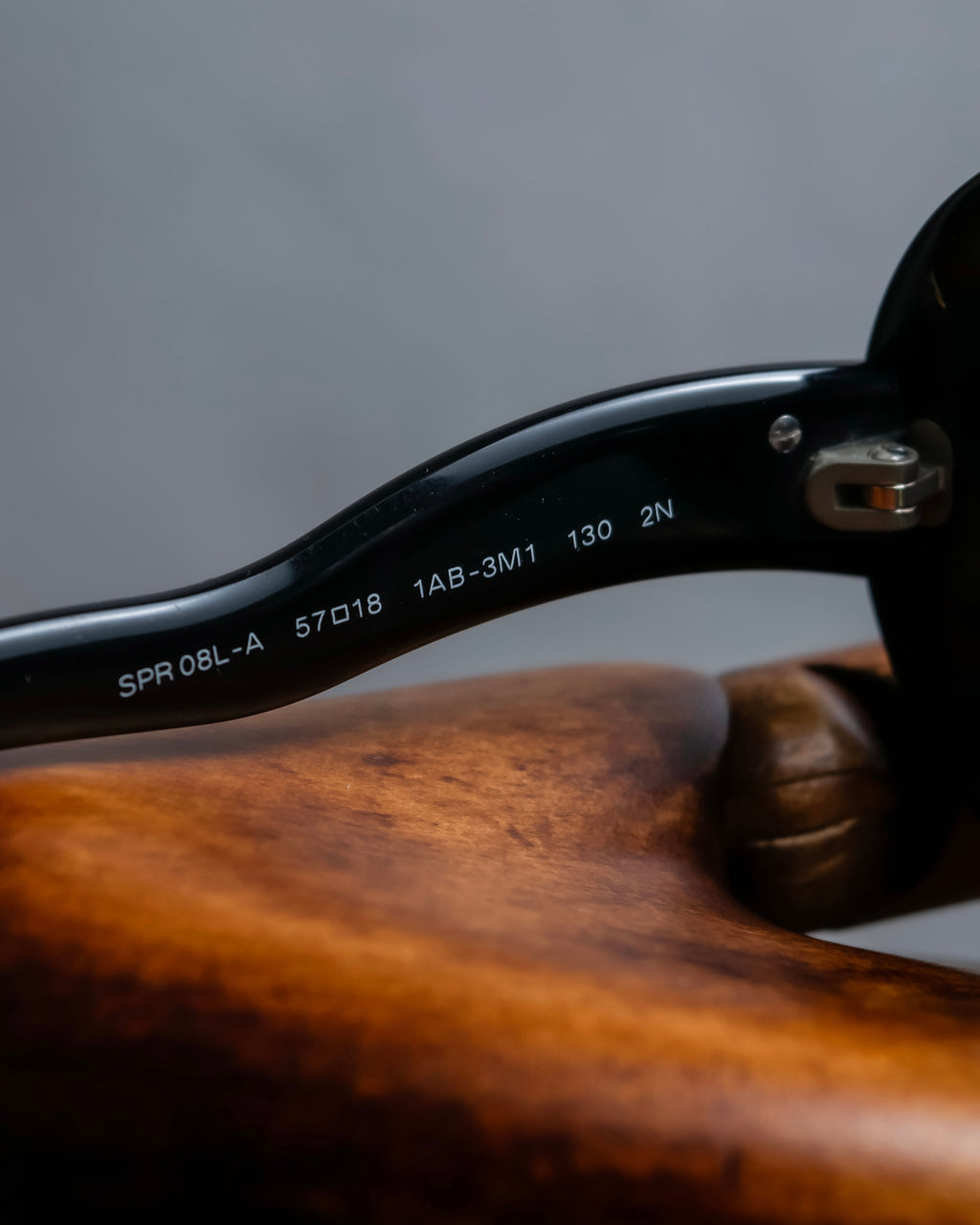 "PRADA" Logo engraved black round frame sunglasses