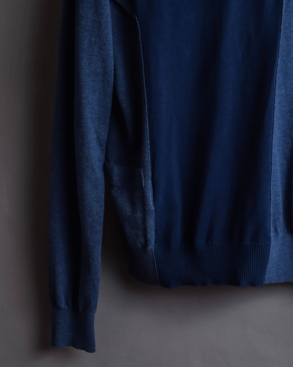 "MAISON MARGIELA" 17SS Asymmetric button line knit