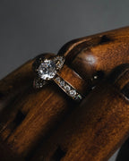 "Vivienne Westwood" Iconic orb motif open band ring