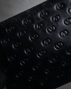 “VALENTINO” 80’s-90’s Embossed V logo chain clutch bag