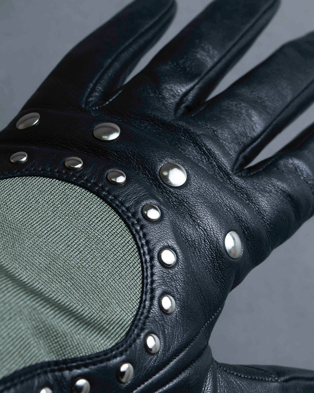 For lease "Christian Dior" Stud design metal plate docking leather gloves