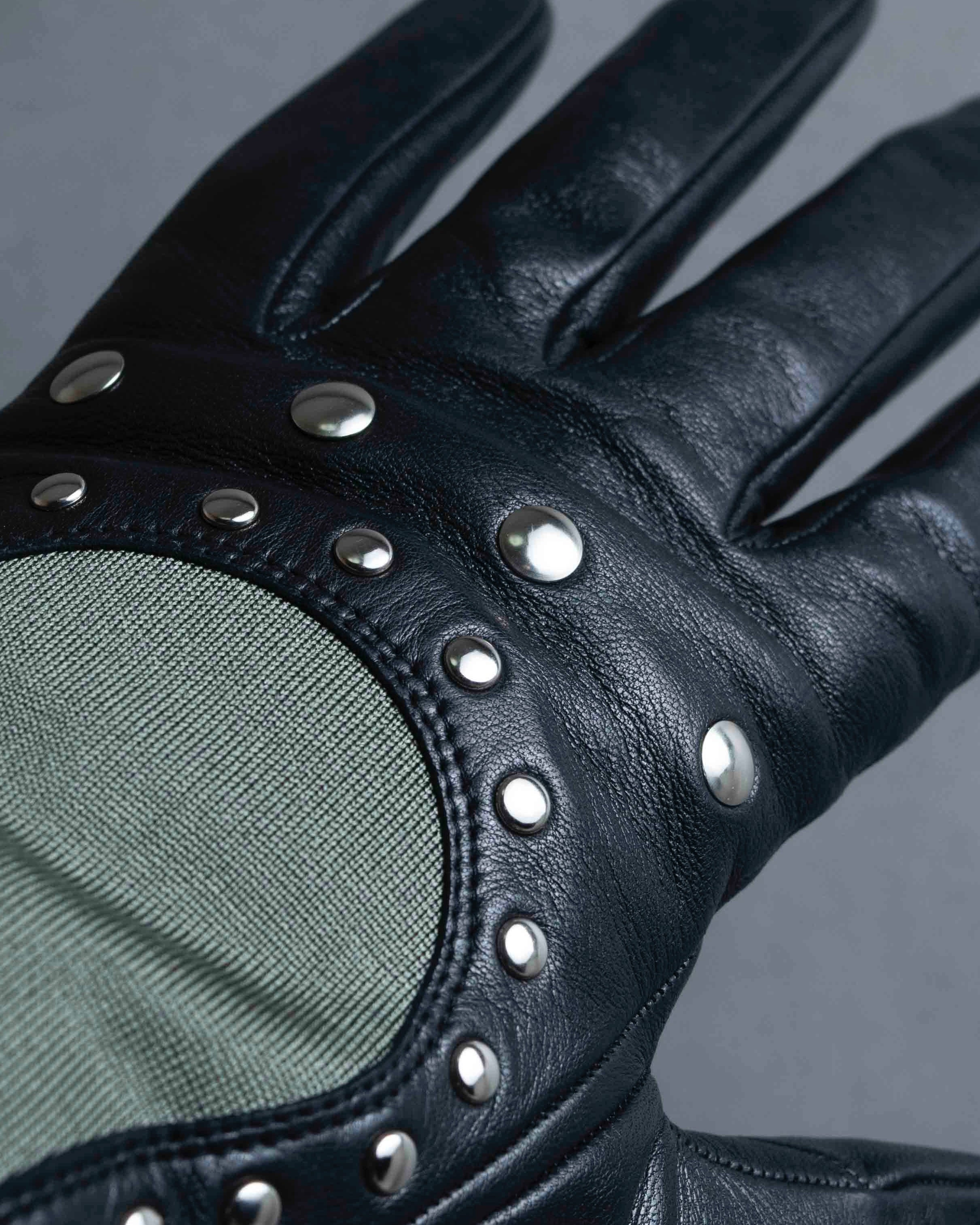 For lease "Christian Dior" Stud design metal plate docking leather gloves