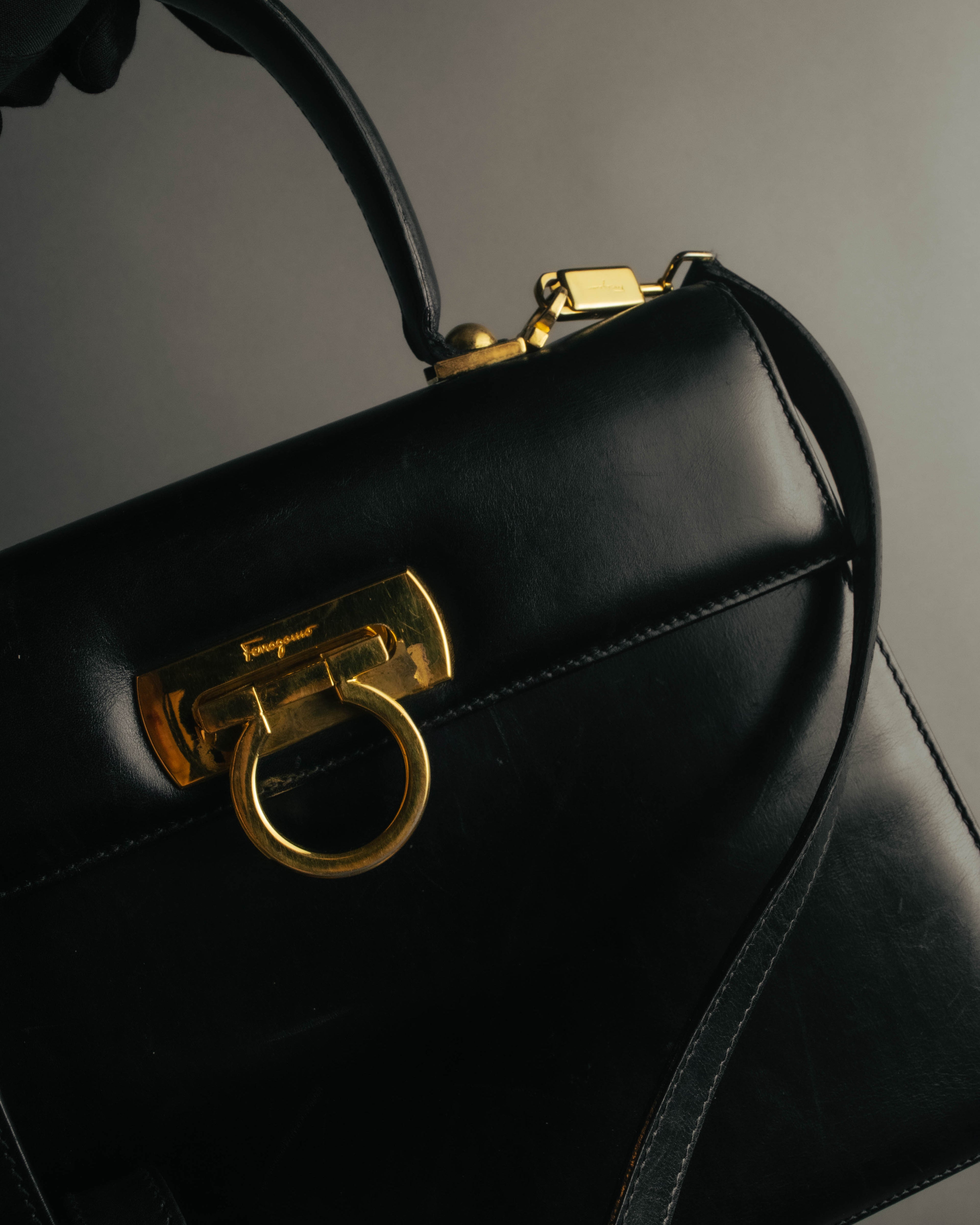 “Salvatore Ferragamo” 90’s-00’s Gancini leather top handle shoulder bag