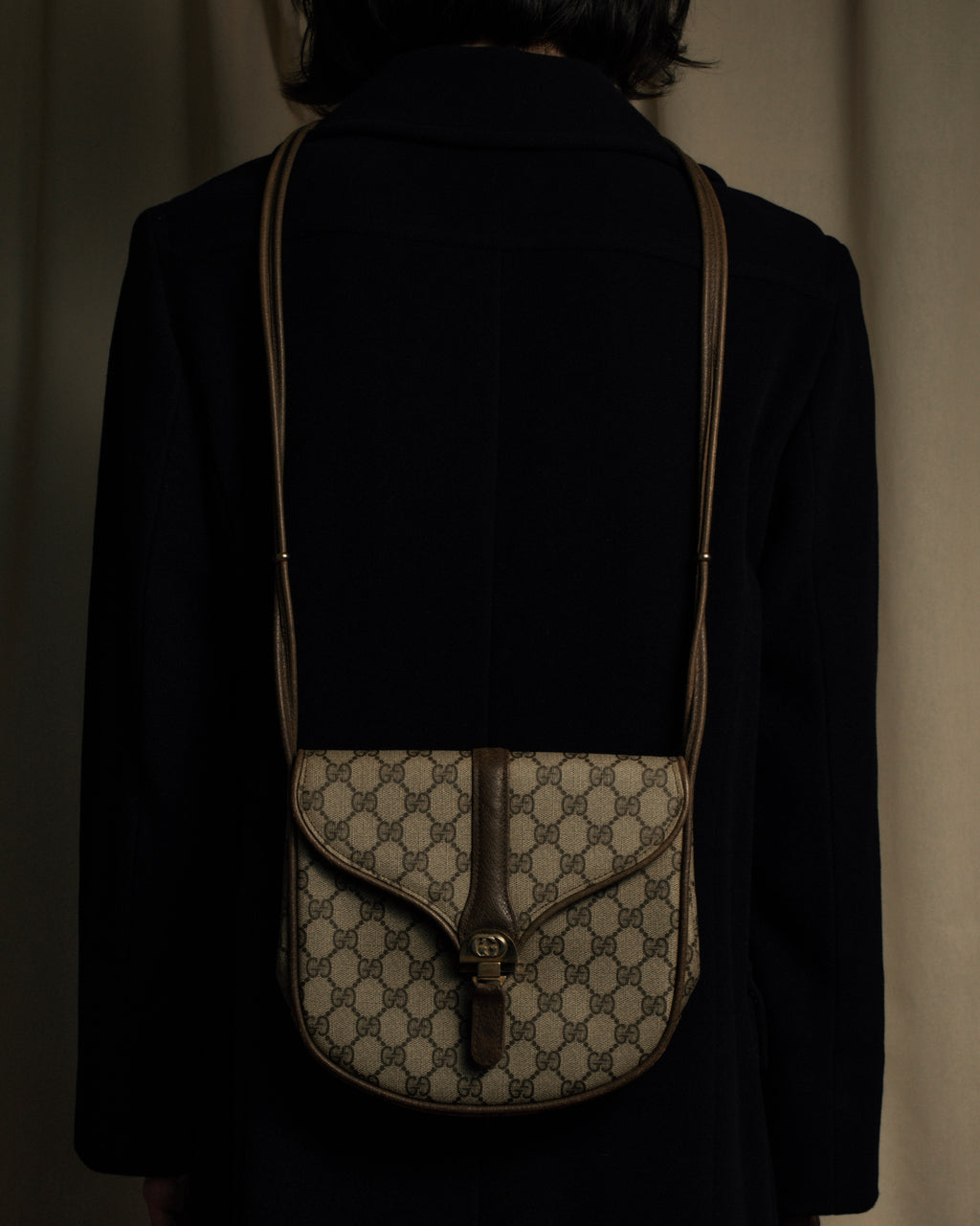 "GUCCI" 1970-80's Clasp design GG logo pattern shoulder bag