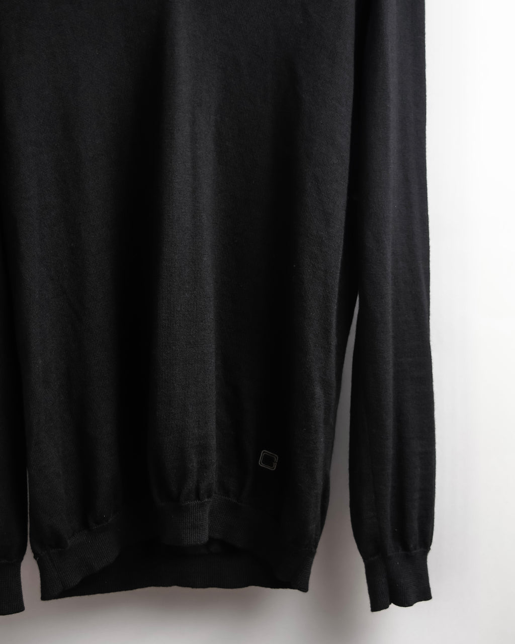 "GUCCI" G logo embroidered silk mix V-neck knit