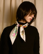 "GUCCI" 80's Flora motif vintage silk scarf