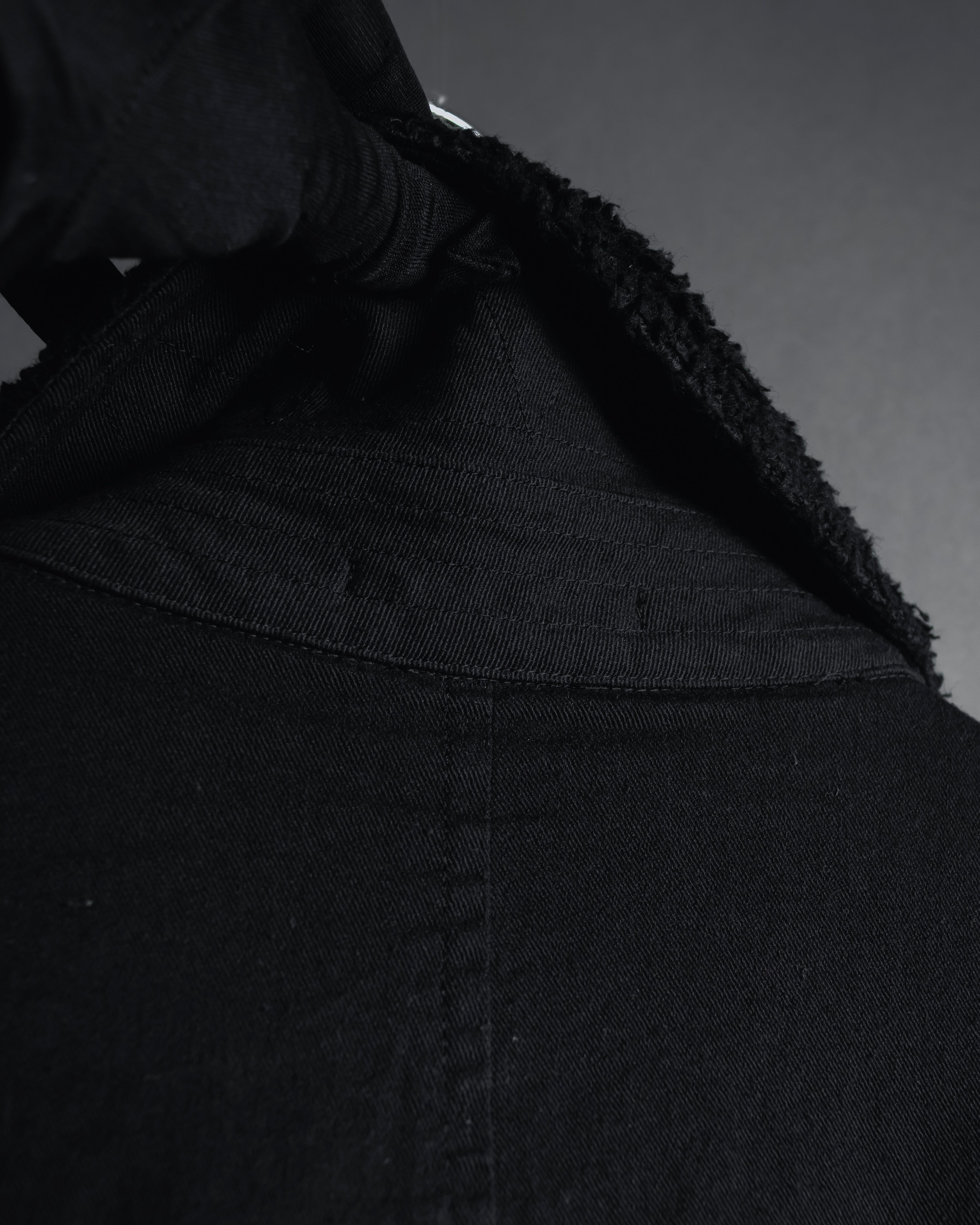 "COMME des GARCONS HOMME"
Utility zip pocket coat