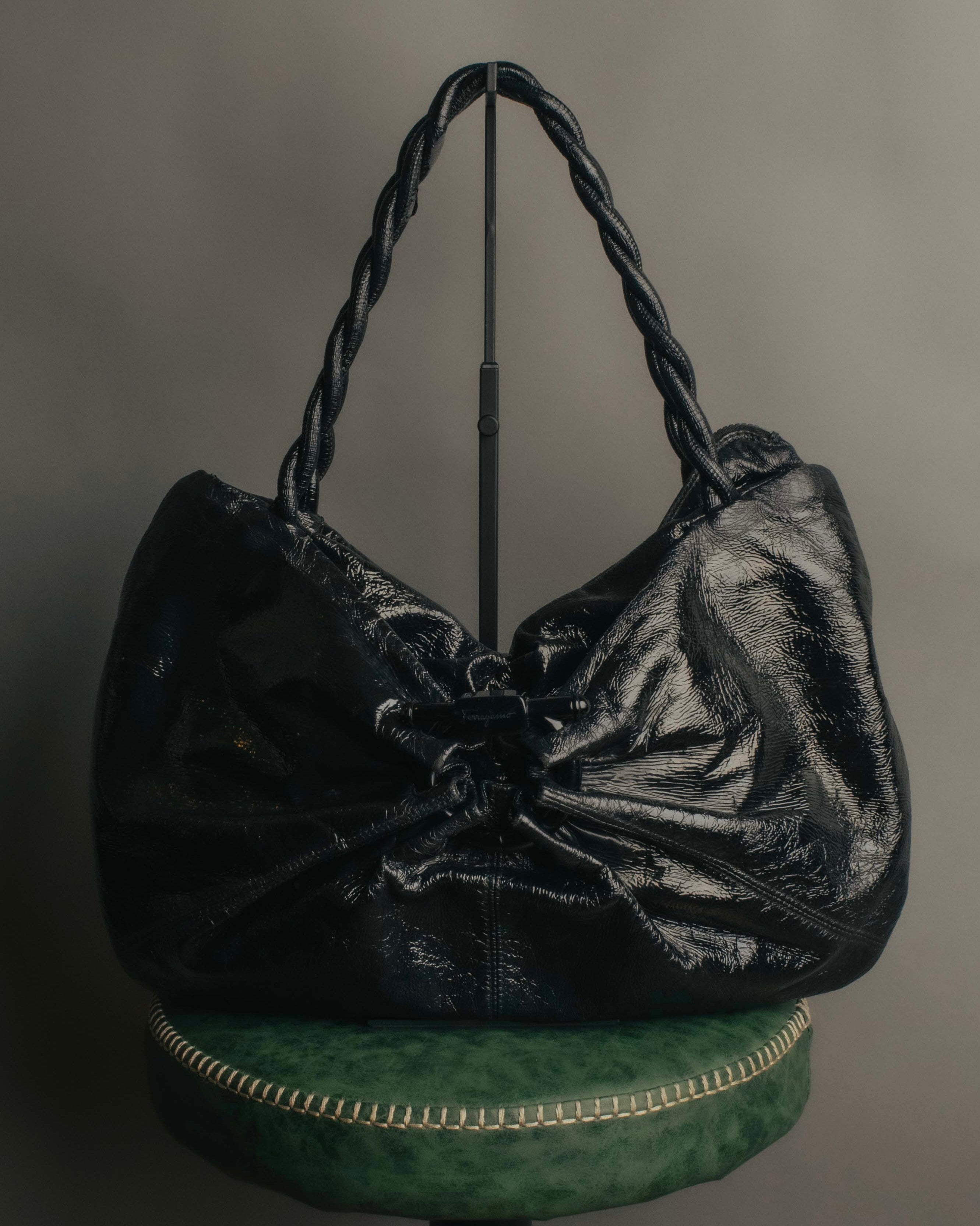 "Salvatore Ferragamo" 00's Vintage crushed patent leather braided handle hobo bag