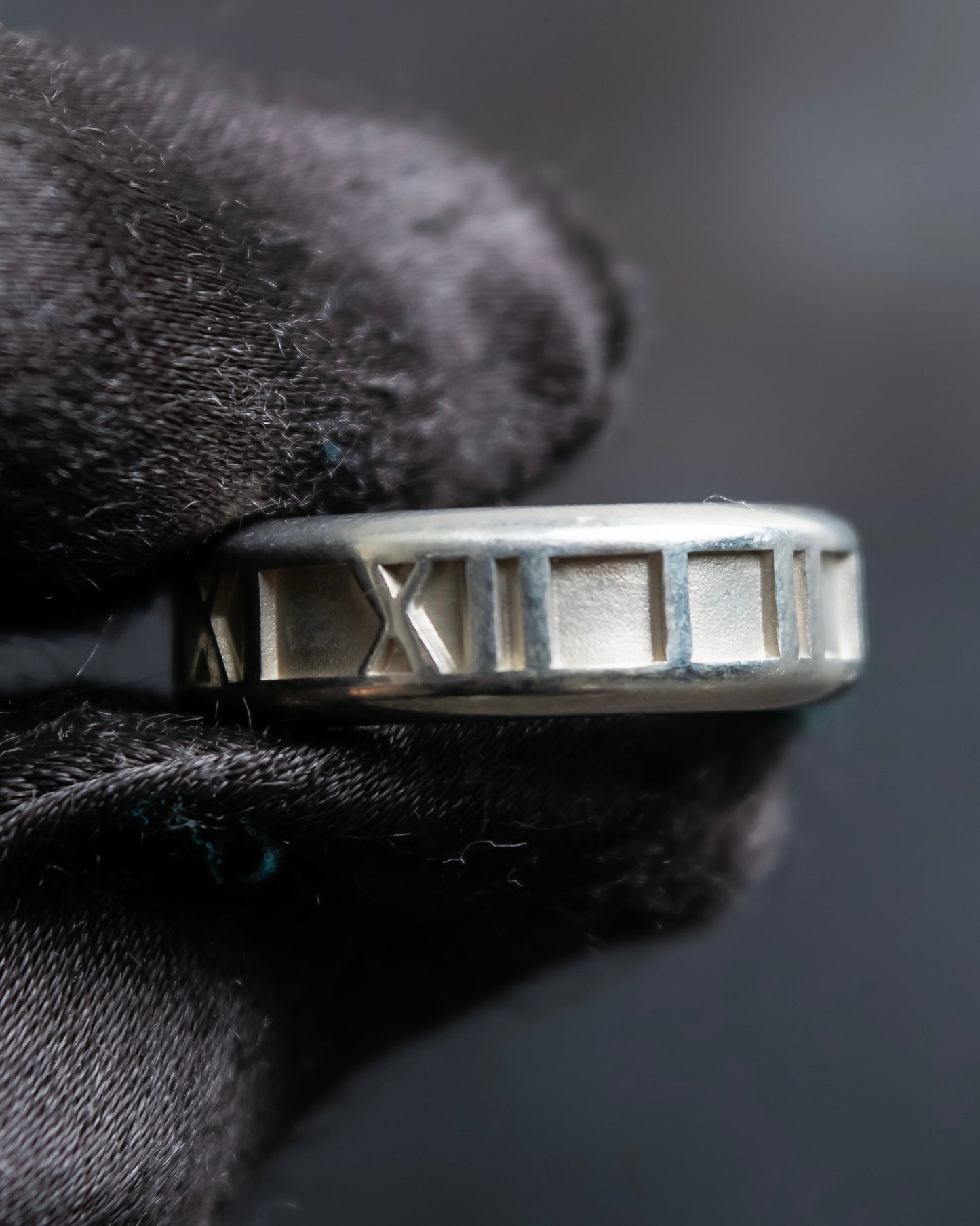 "Tiffany&Co" Roman numerals engraved silver 925 atlas ring